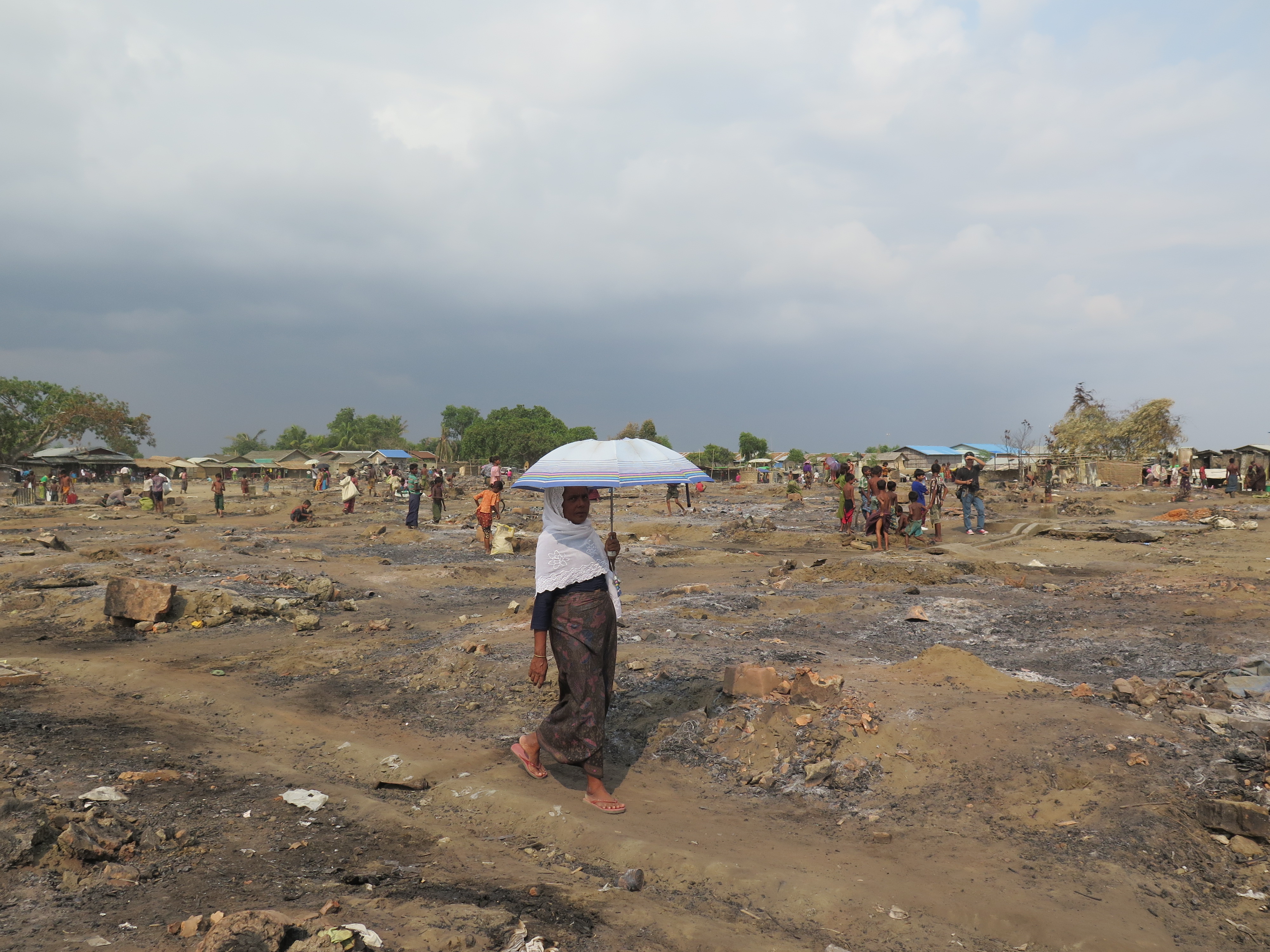 Myanmar: Suu Kyi, UN human rights envoy discuss Rakhine Muslims
