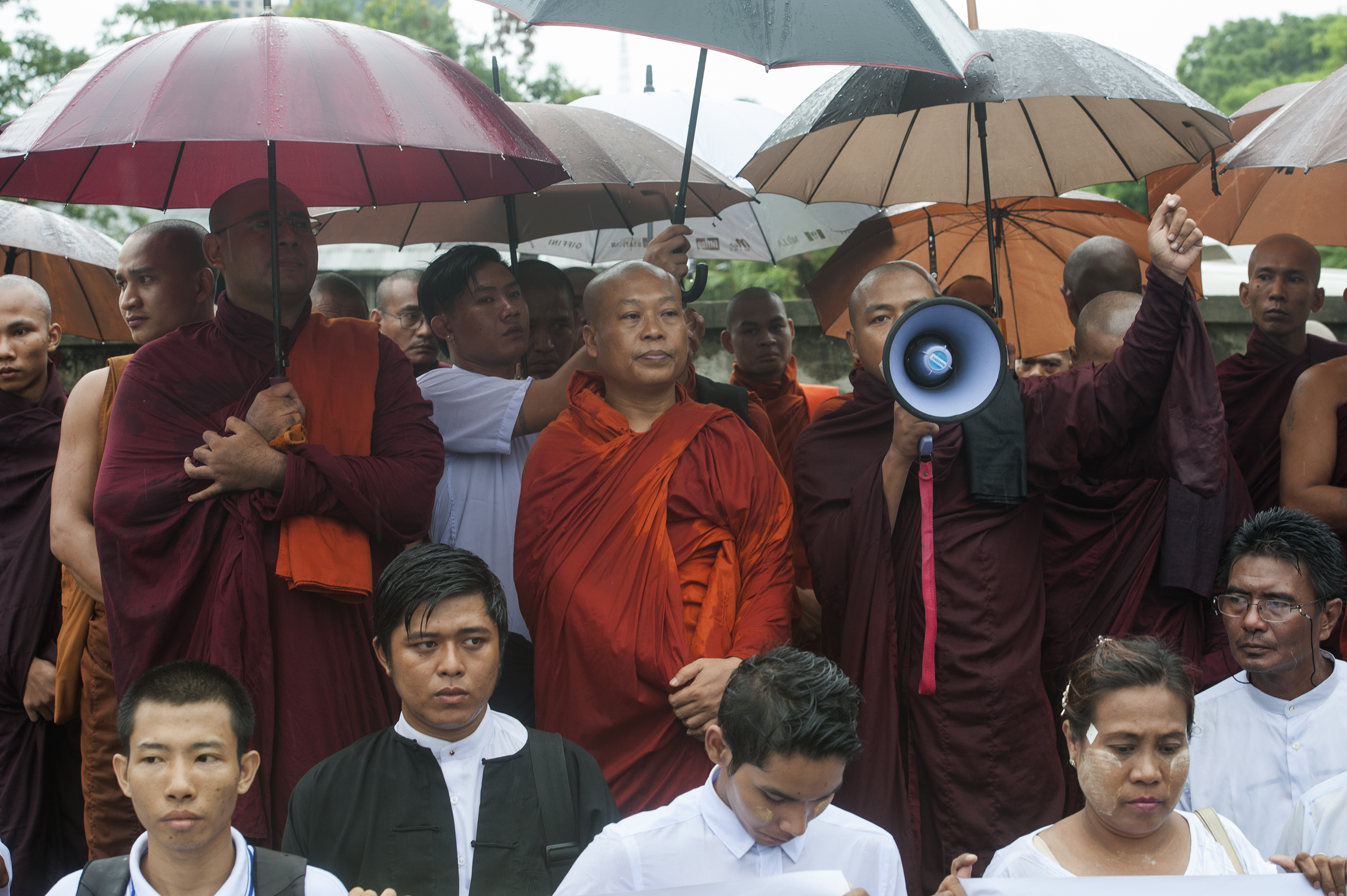 Myanmar: Muslim injured in attack on mosque by Buddhists