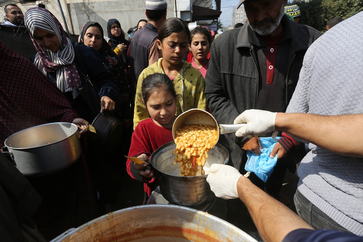Gaza: 90 Palestinians killed, 164 injured by Israeli bombardments in last 24 hours
