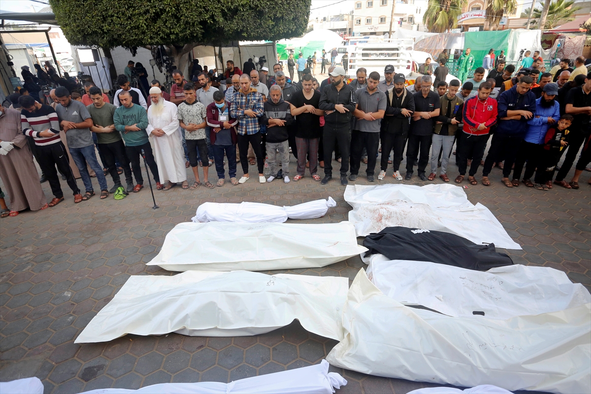 Gaza: 100 bodies to be buried in mass grave in Al-Shifa Hospital due to continuous Israeli airstrikes
