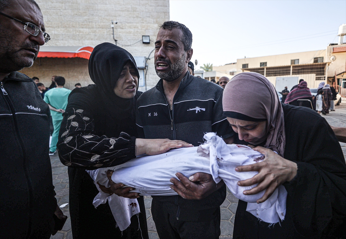 Gaza: Israel airstrikes target four Gaza hospitals, killing many