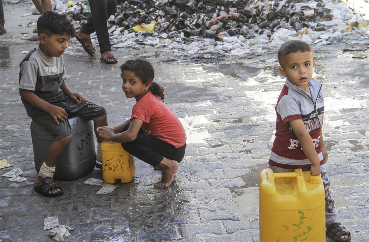 Gaza: 35 Palestinians killed, 55 injured by Israeli bombings last 24 hours