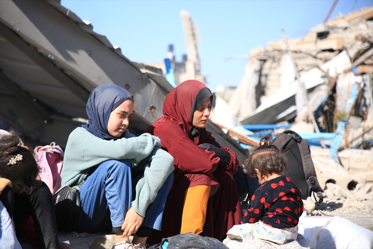 Israeli forces killed 115 Palestinians, injured 487 in Lebanon & killed 63, injured 234 in Lebanon