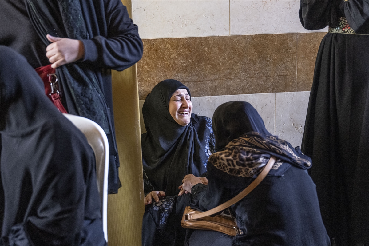 Israeli army killed 77 Palestinians, injured 289 & killed 19 people, injured 108 in Lebanon