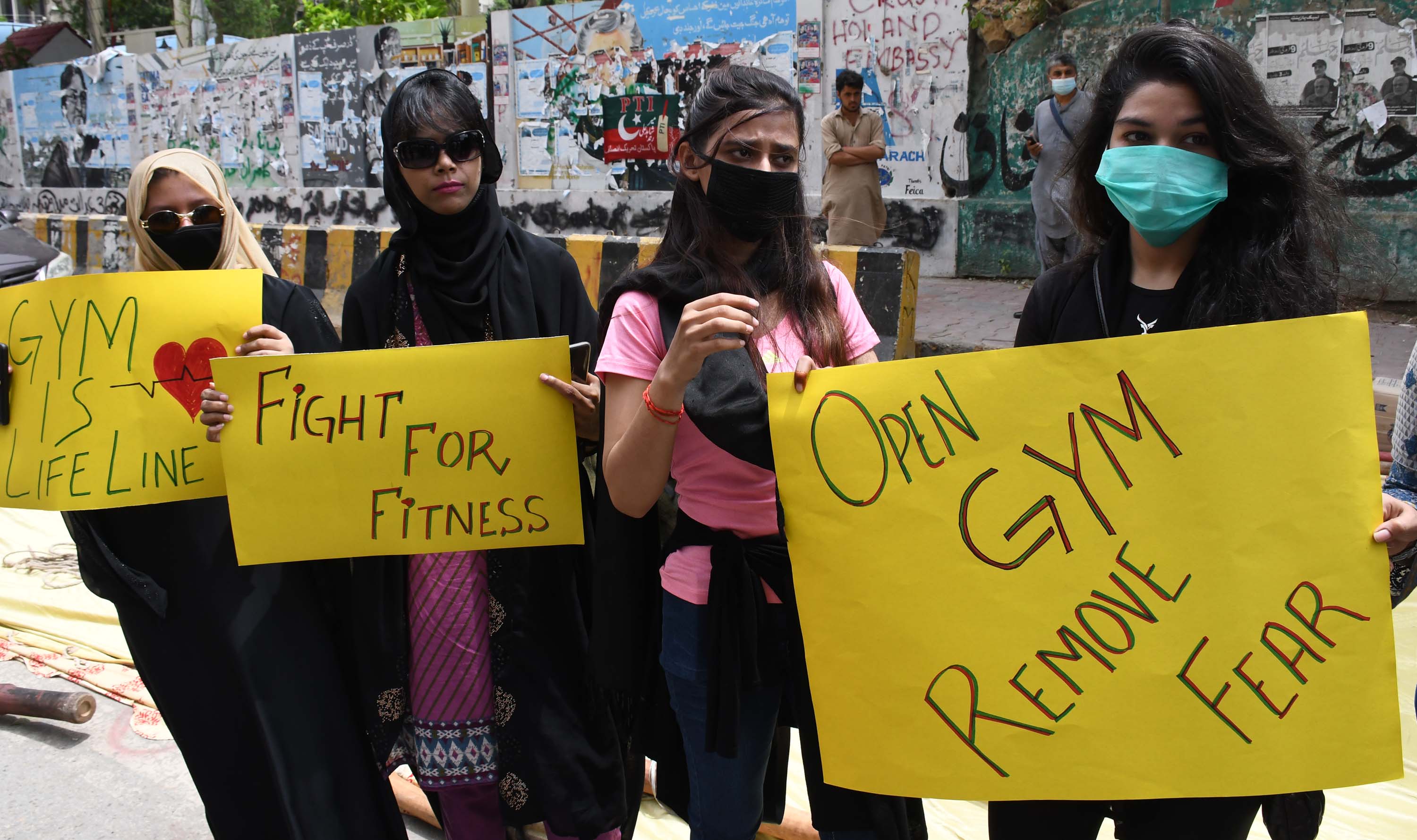 Pakistan reopen schools, universities, as Covid-19 shows downward trend