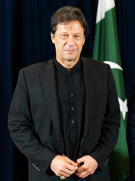 Pakistan’s premier to seek vote of confidence