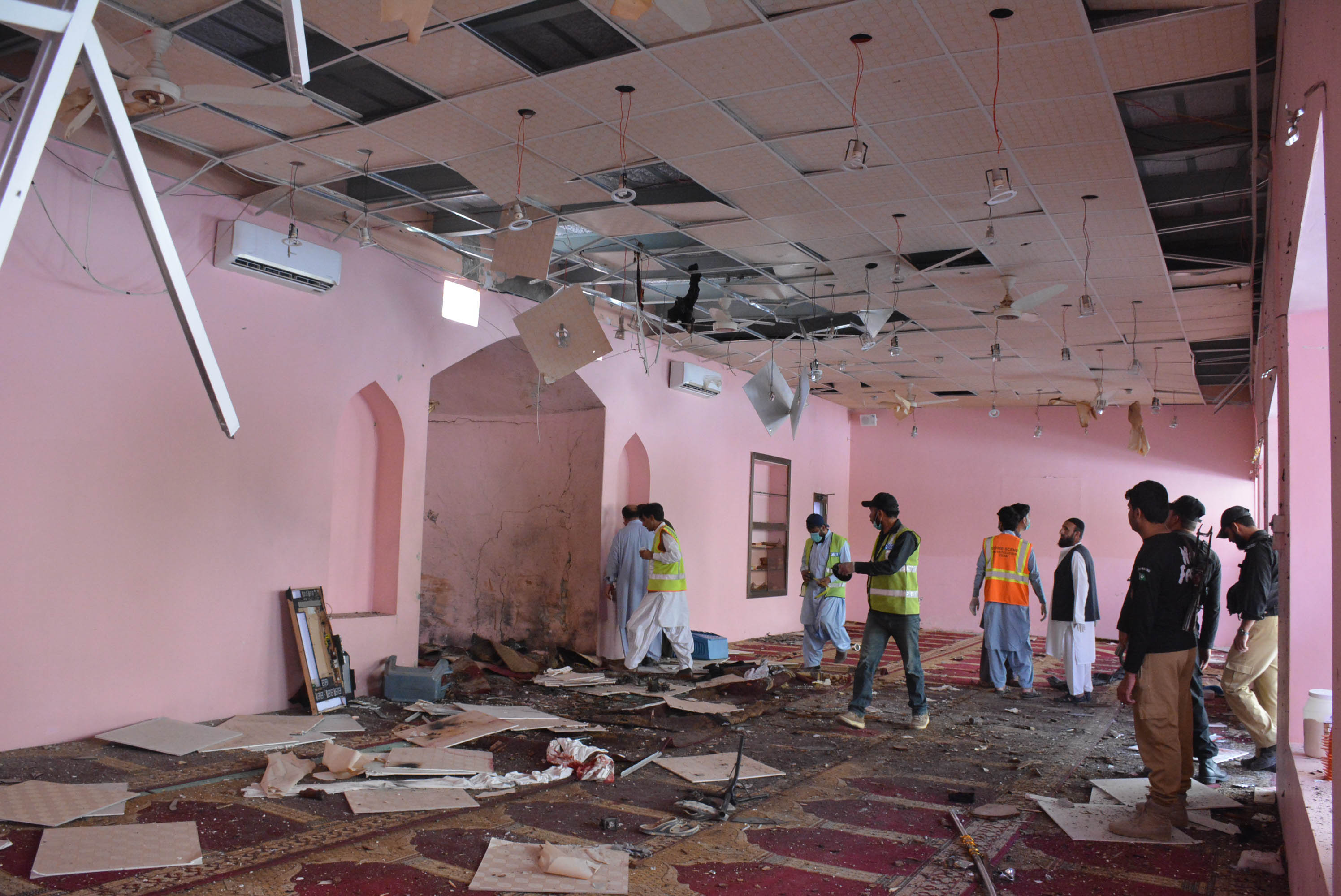 Pakistan: 3 killed, 28 injured in mosque blast in Quetta
