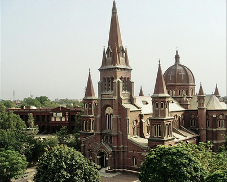 Pakistan: Muslims build church for Christian neighbours