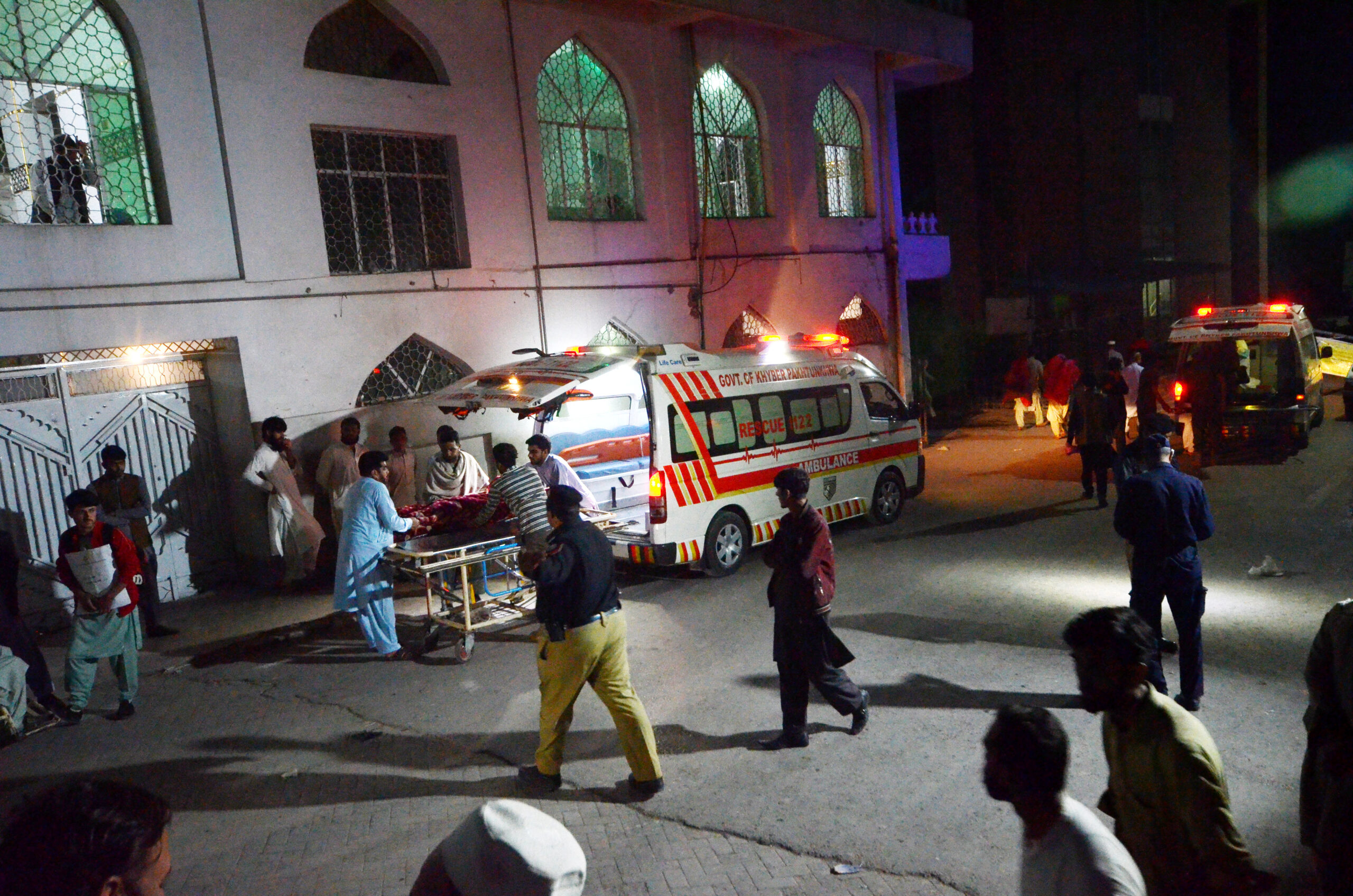 Earthquake kills 9, injures 44 in Pakistan, earthquake also jolted Afghanistan & India