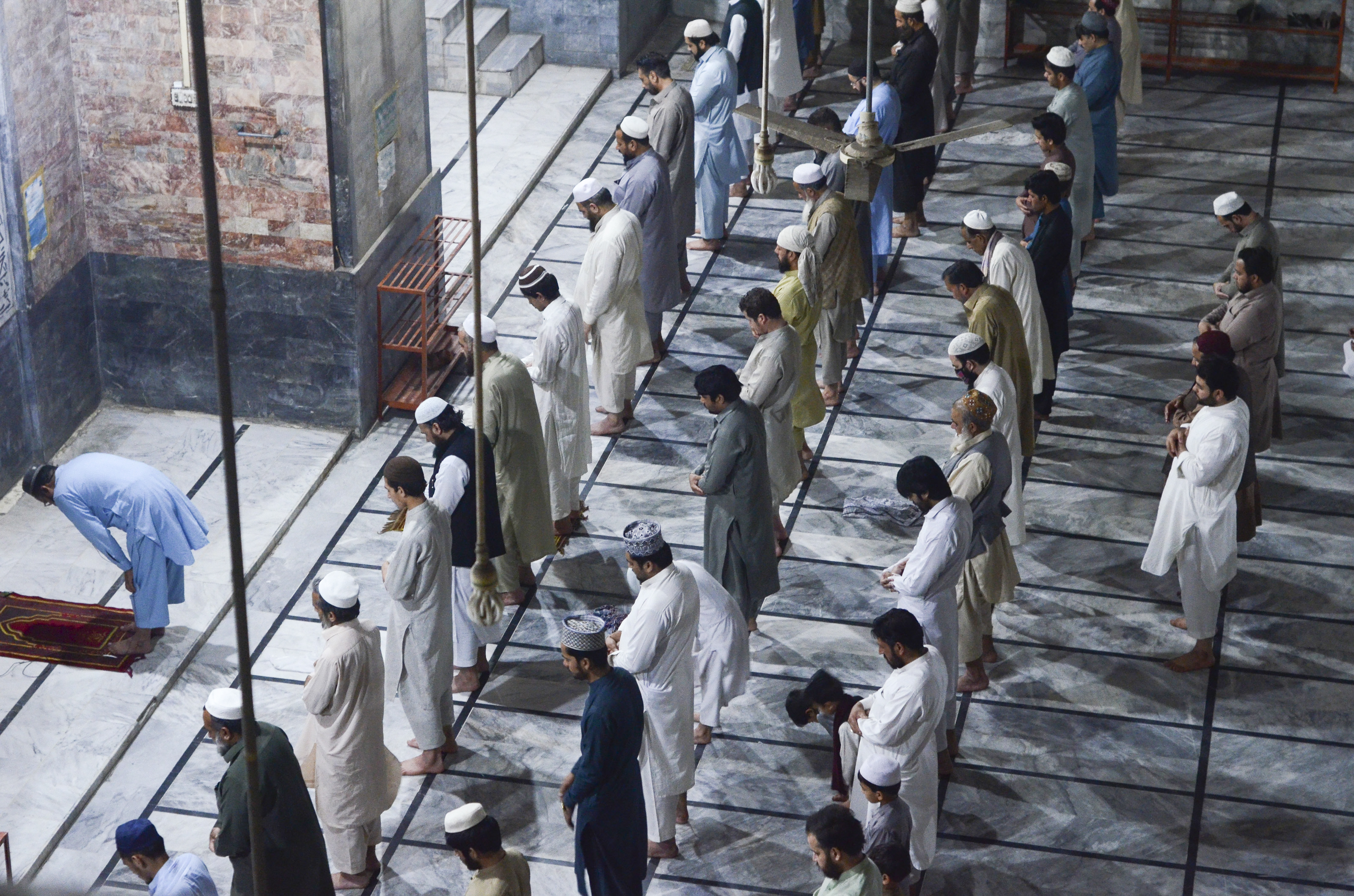 South Asia: Muslims prepare for Ramadan under Lockdown