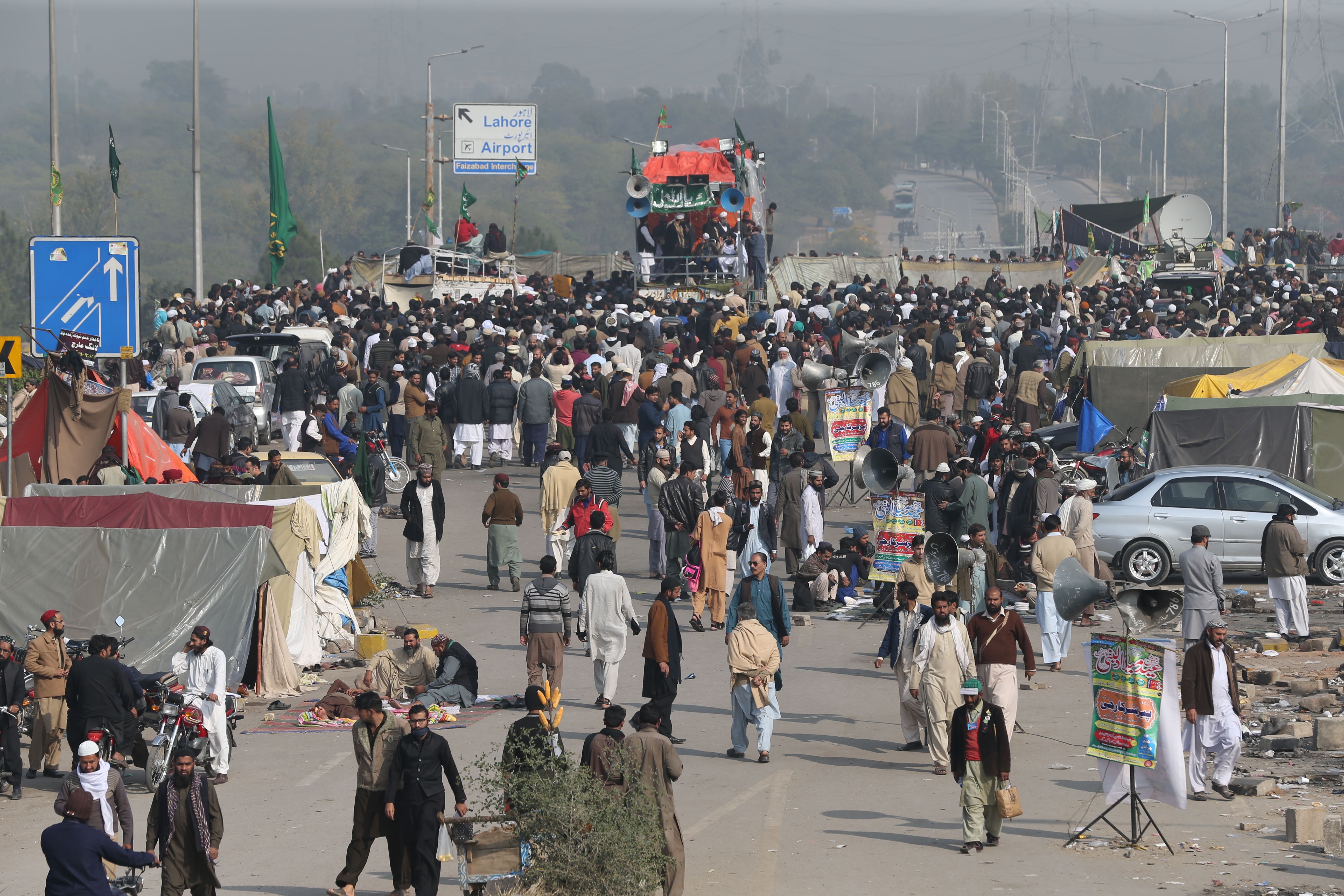 Pakistan’s law minister resigns to end capital’s siege