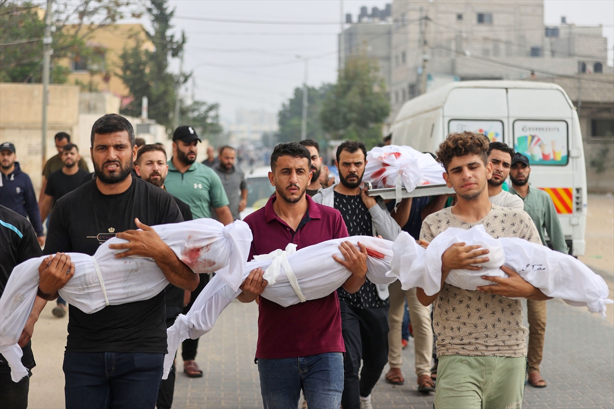 Gaza Siege: Israel strikes 320 targets, killing over 400 Palestinians on Sunday