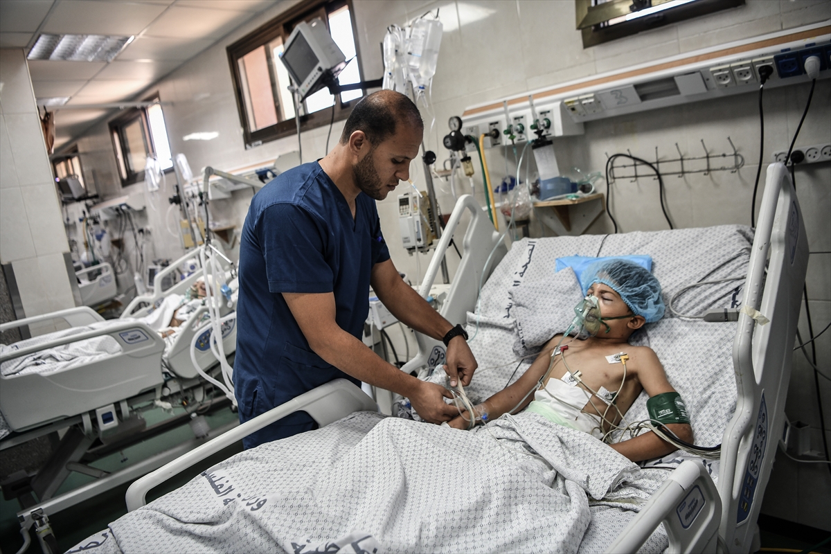 Israel gives 24 hours to evacuate 1.1m northern Gaza population, UK says its self defence