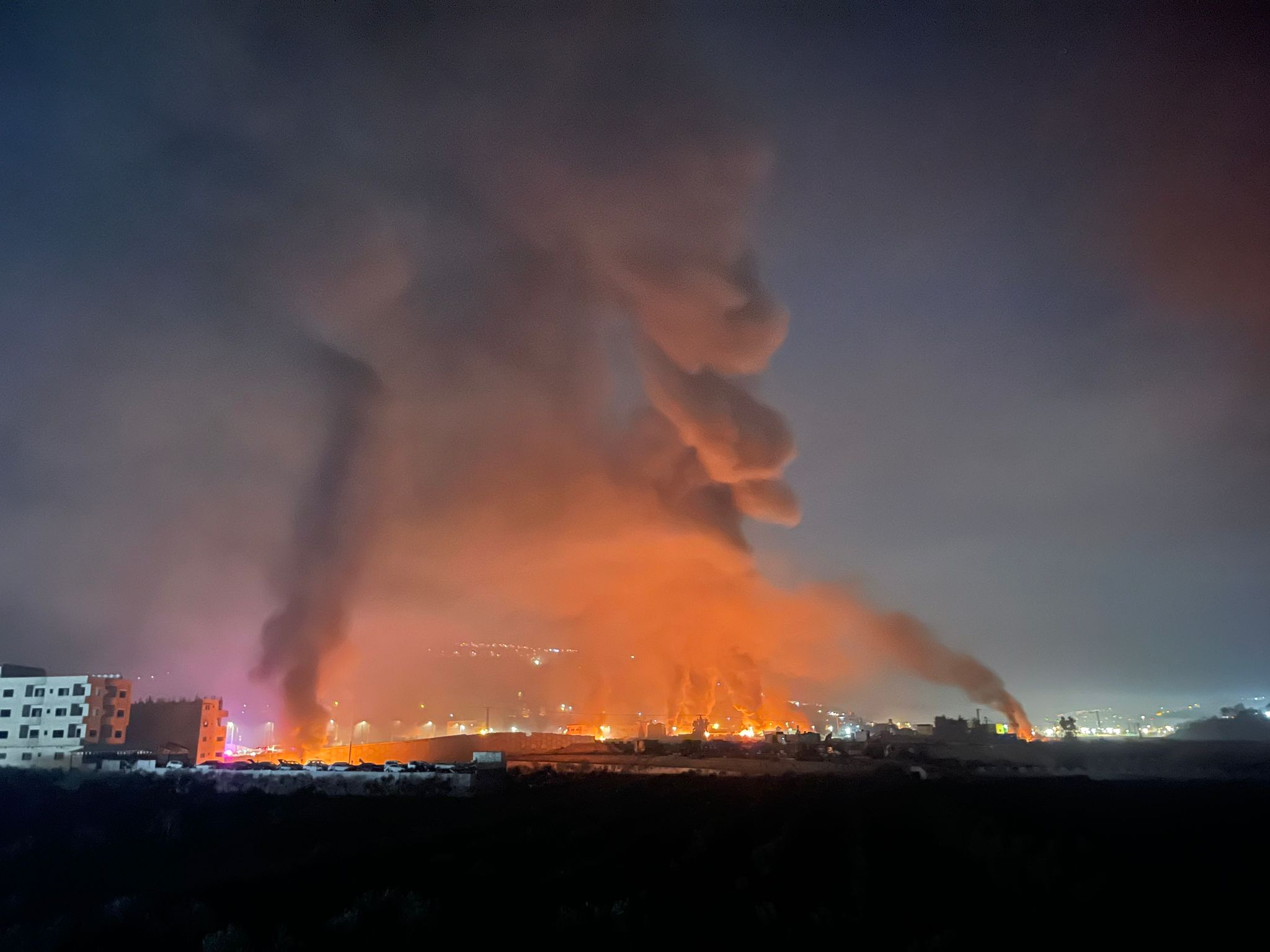 Palestine: Israeli settlers set fire to 100 Palestinian homes, cars