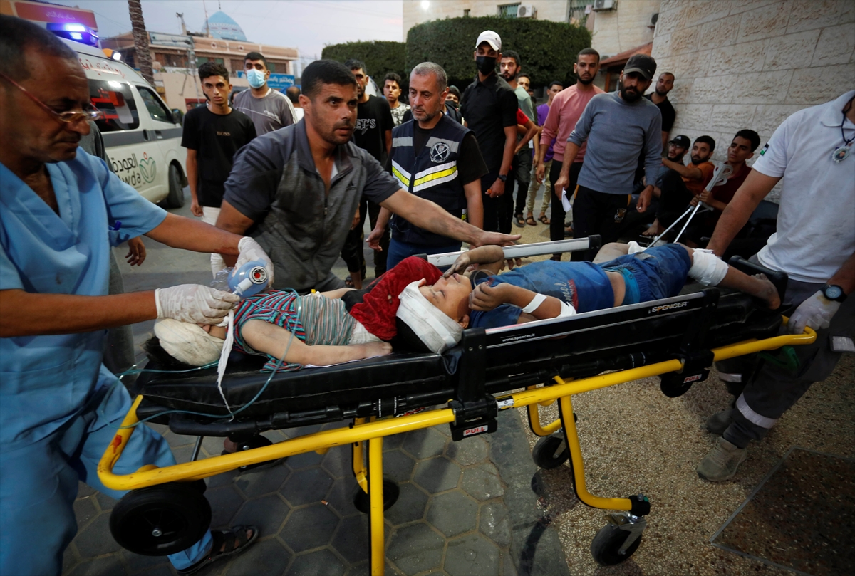Gaza: 12 Palestinians killed in Israeli airstrike on mosque in Gaza