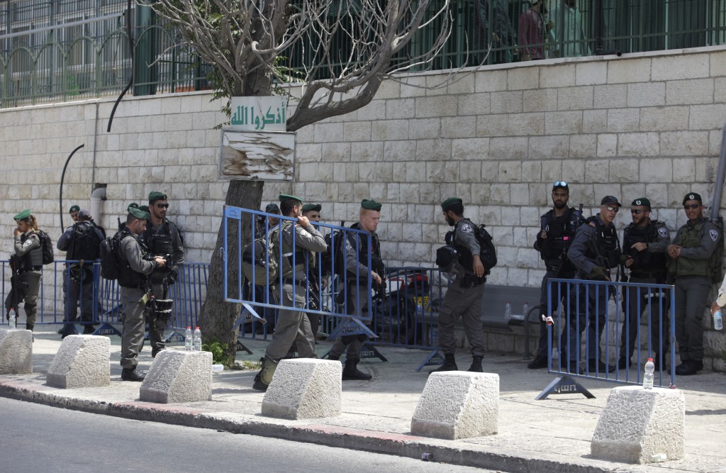 Palestine: Israel seals Palestinian village, another Palestinian dies