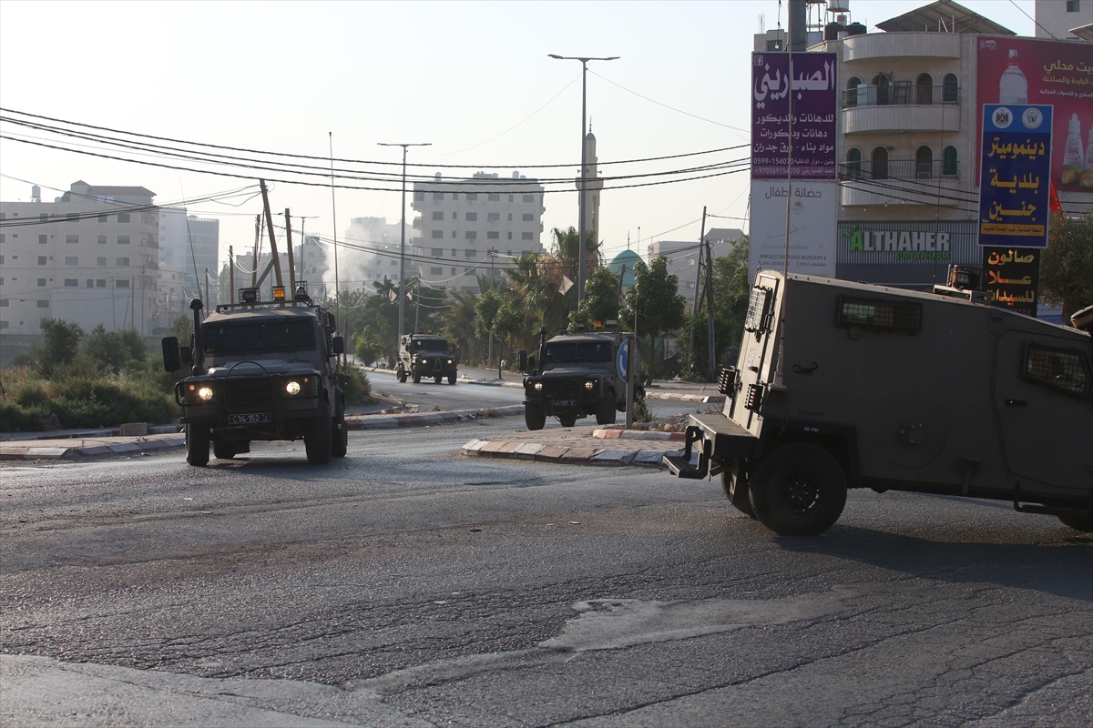 Palestine: Israeli carried out 20 airstrikes using fighter jets & armed drones into civilian refugee camp in Jenin