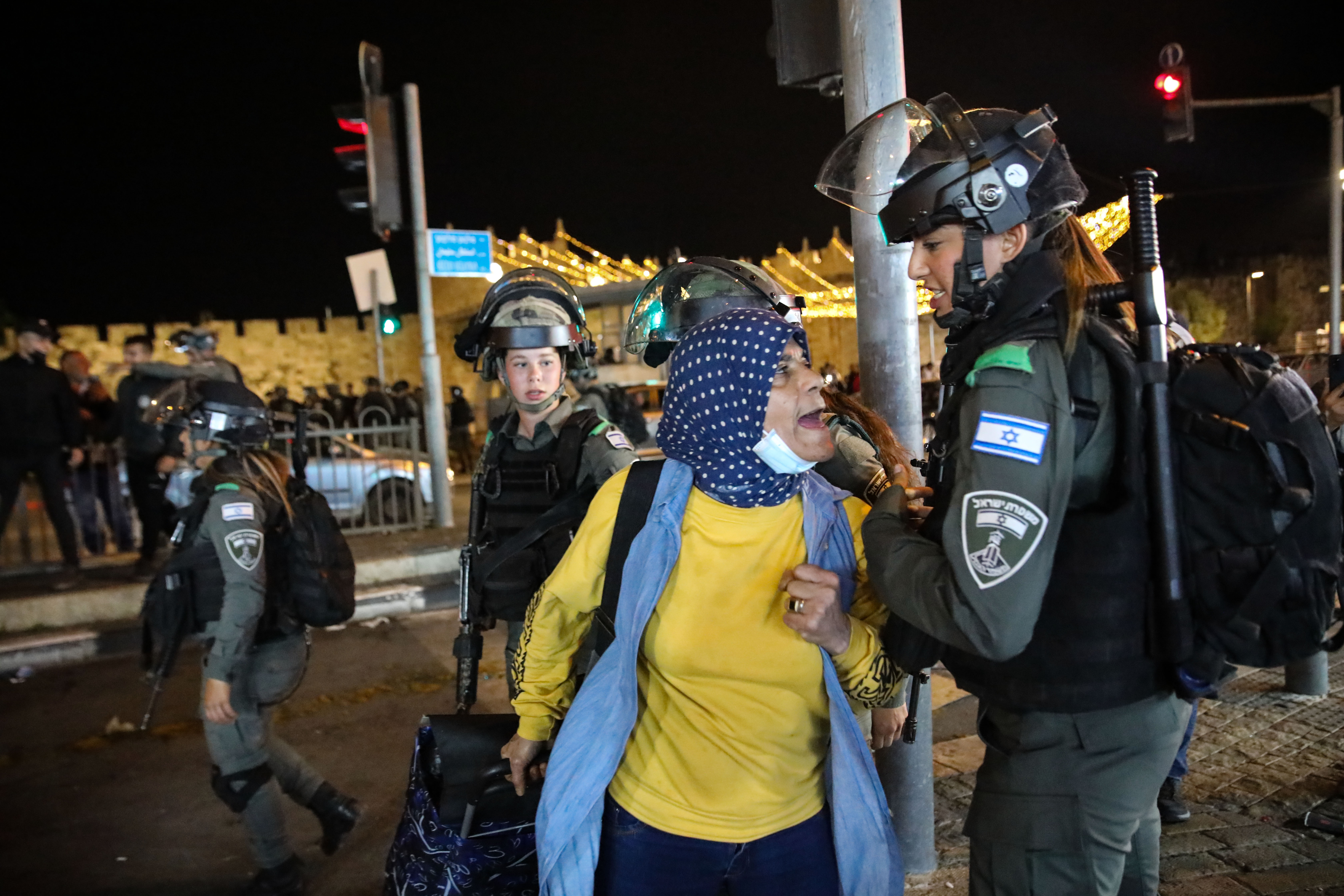 Palestine: Israeli settlers assault Palestinians in occupied Jerusalem
