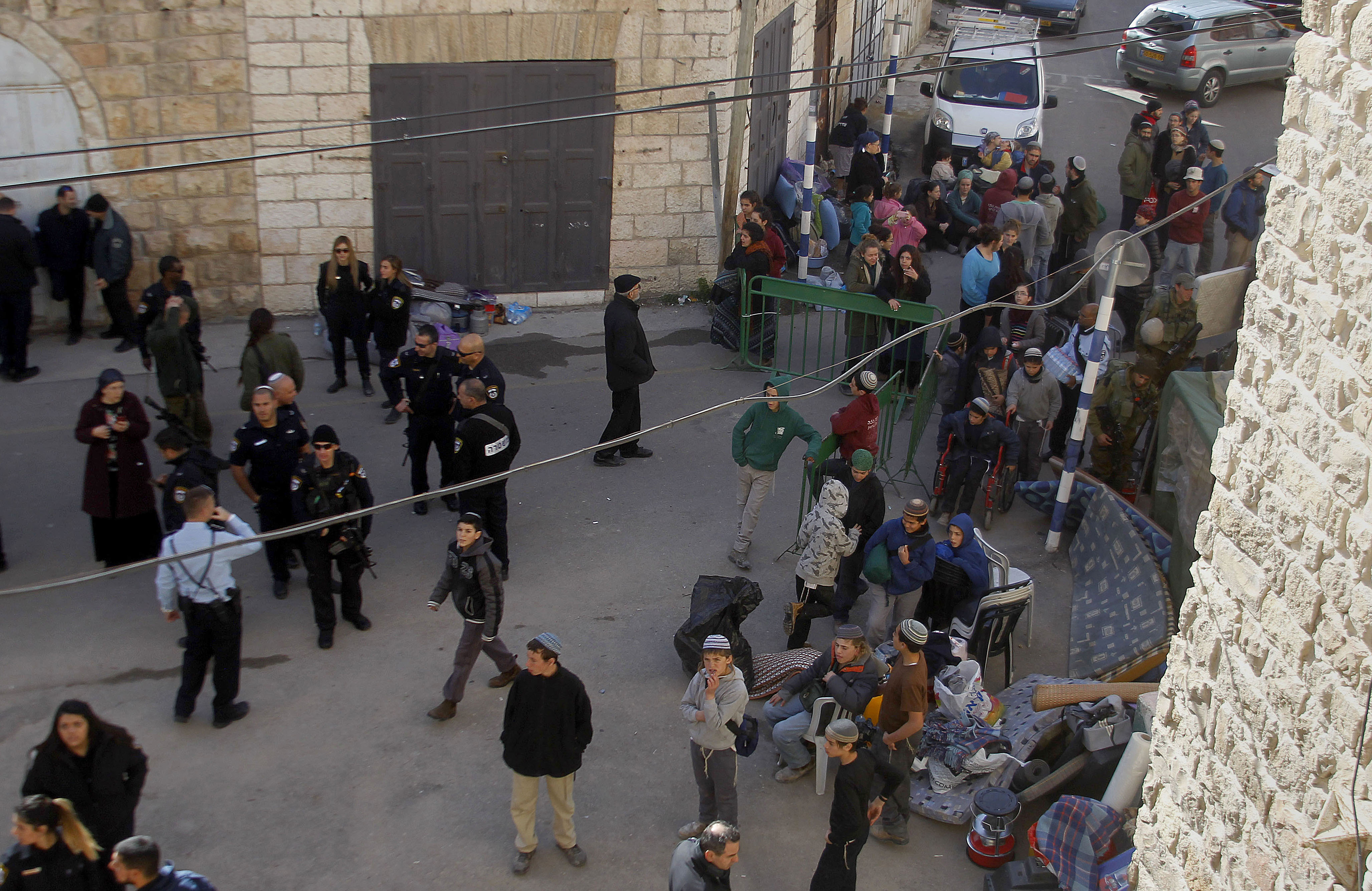 Palestine: Israel to allow settlers takeover of Palestinian homes