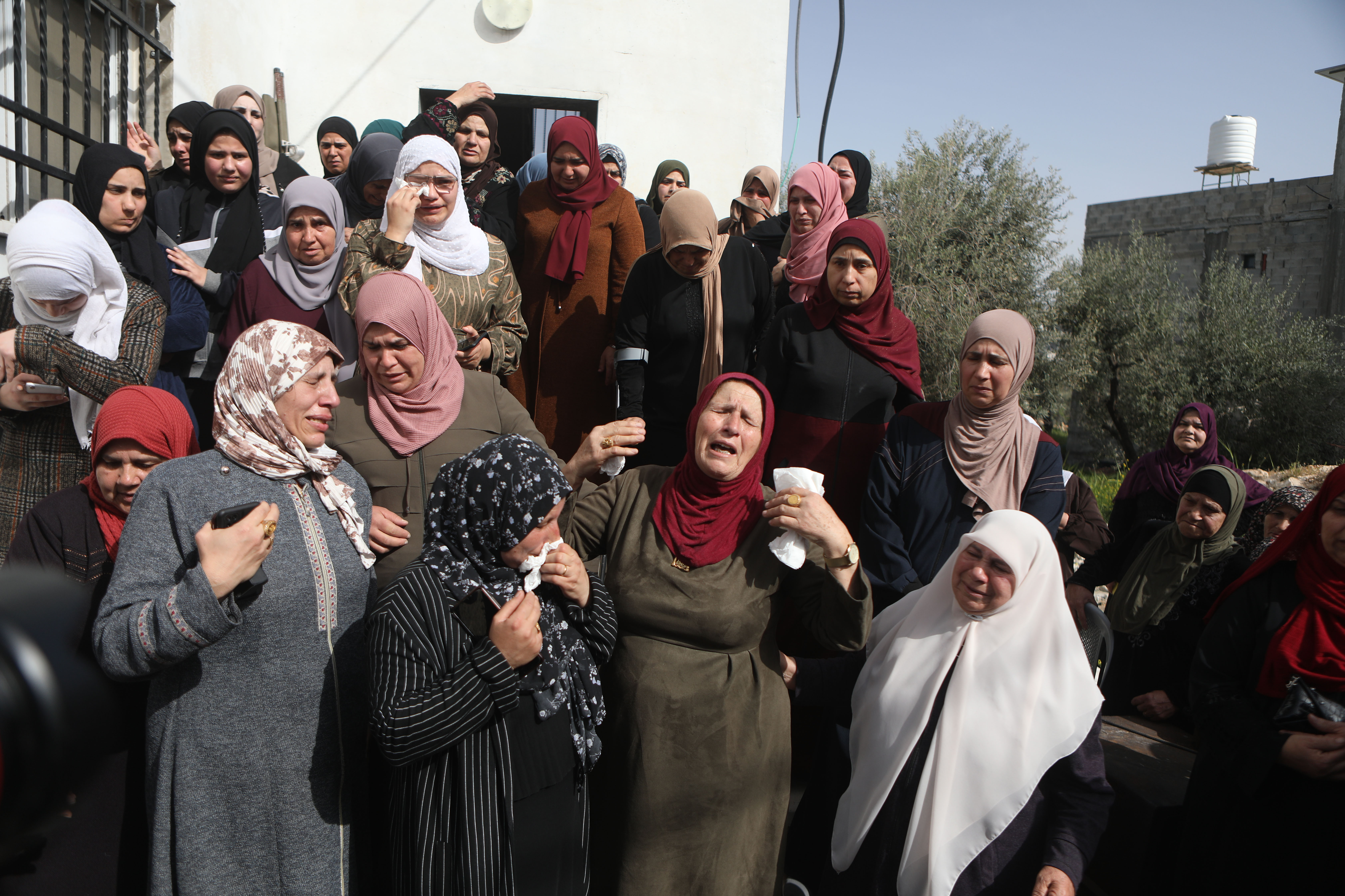 Palestine: Unarmed Palestinian woman shot dead by Israeli forces in Bethlehem