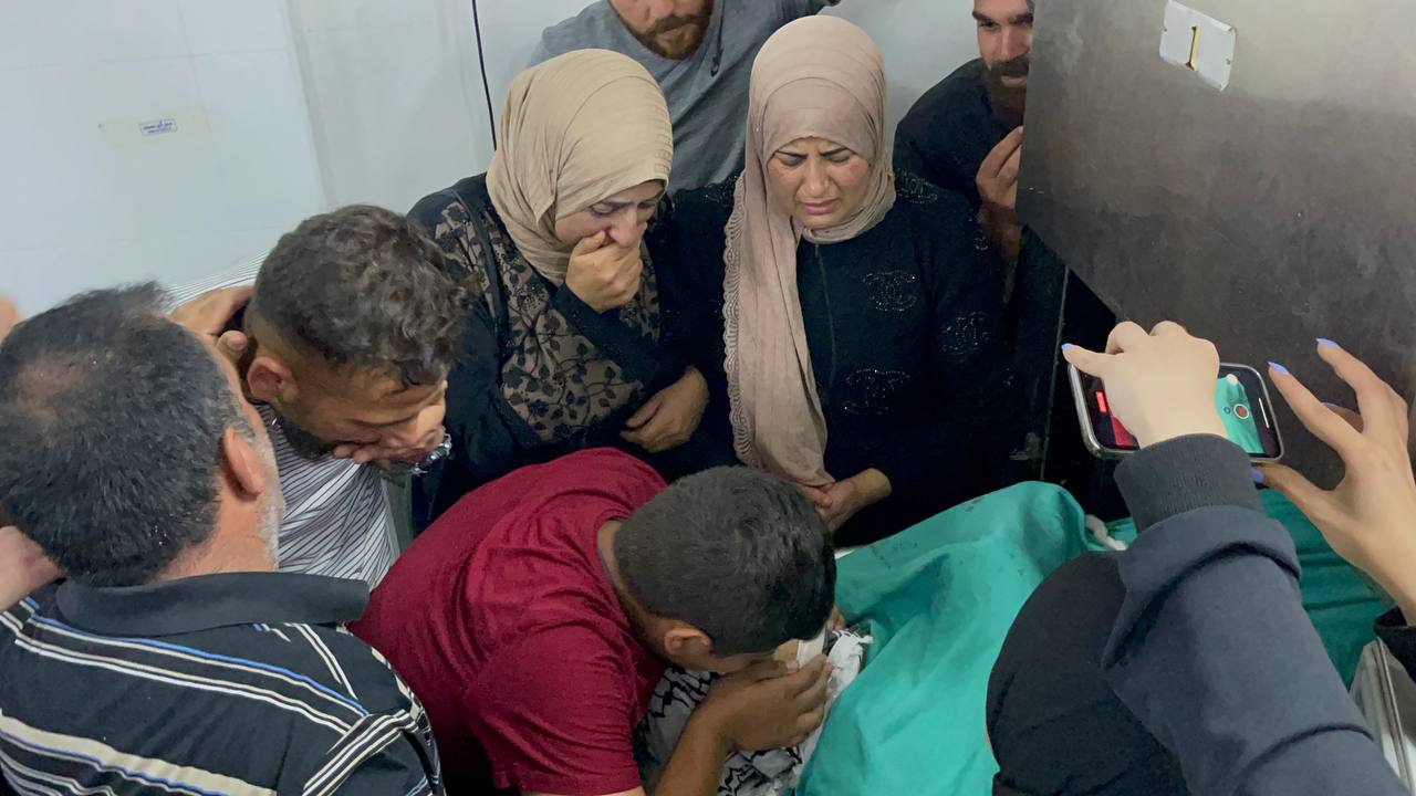 Palestine: Israeli forces shot dead Palestinian teenager in West Bank