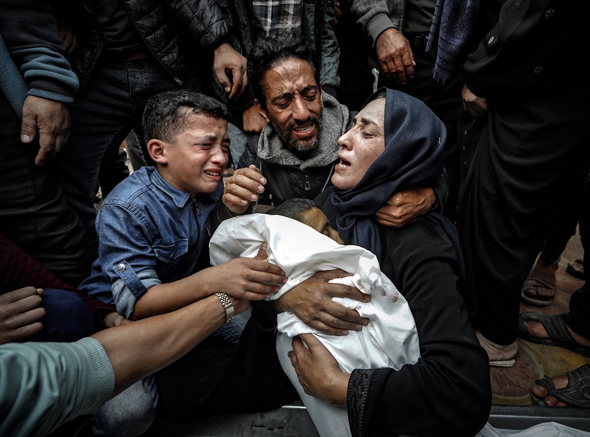 Gaza: 241 Palestinians killed, 382 injured by Israeli bombing of middle Gaza since Christmas eve