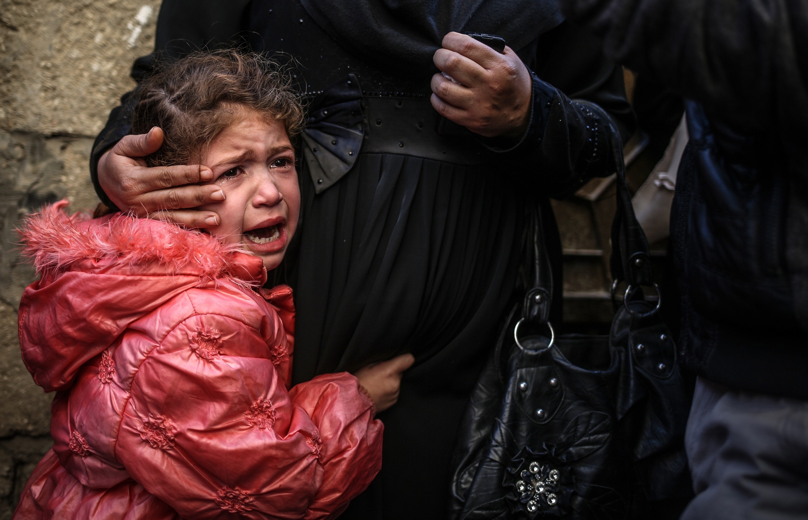 Palestine: Israeli forces kill Gaza protester, AA staffer injured