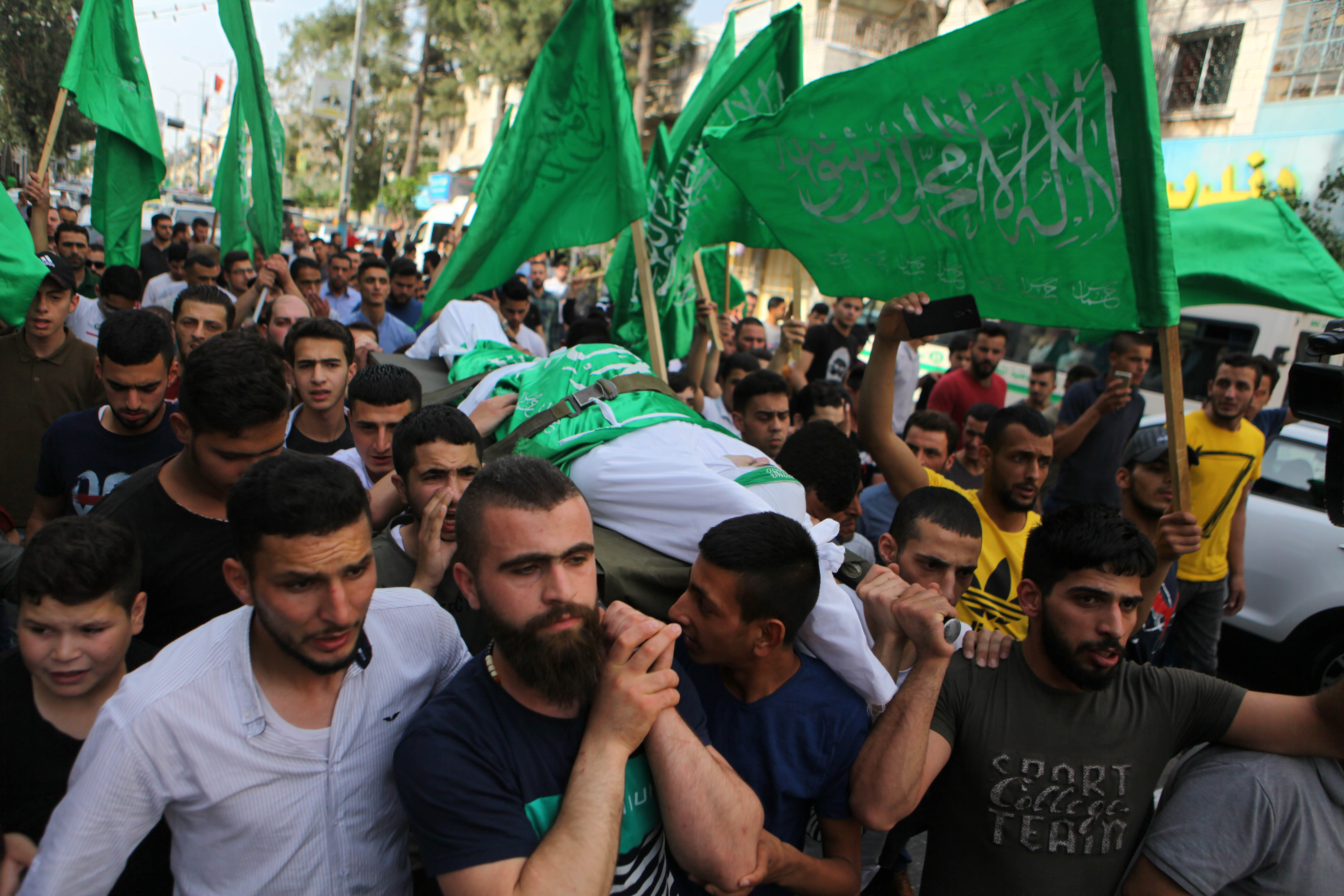 Palestinian youth shot dead by Israeli troops in Jerusalem