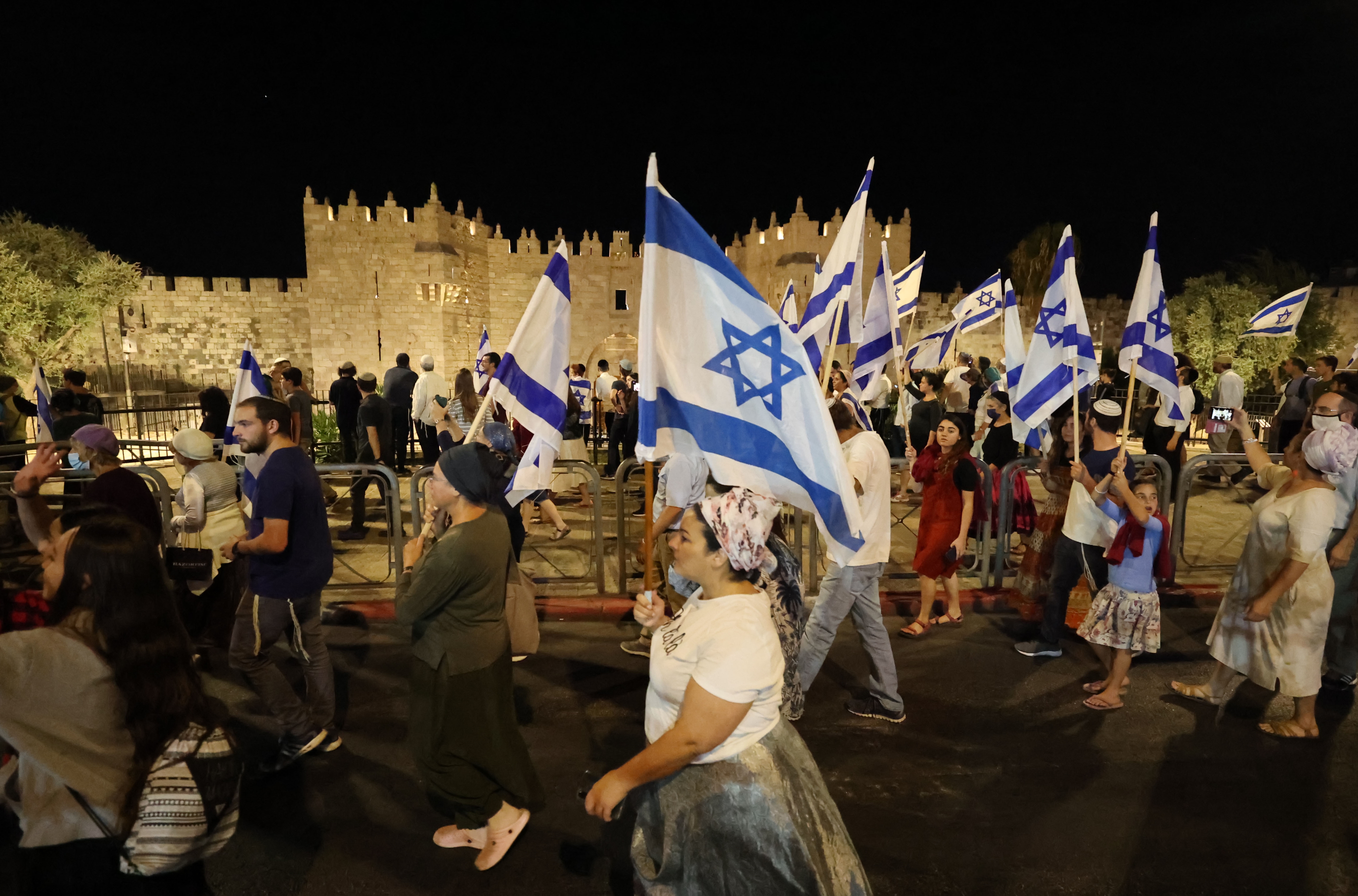 Palestine: 2100 Israeli settlers storm Al-Aqsa complex
