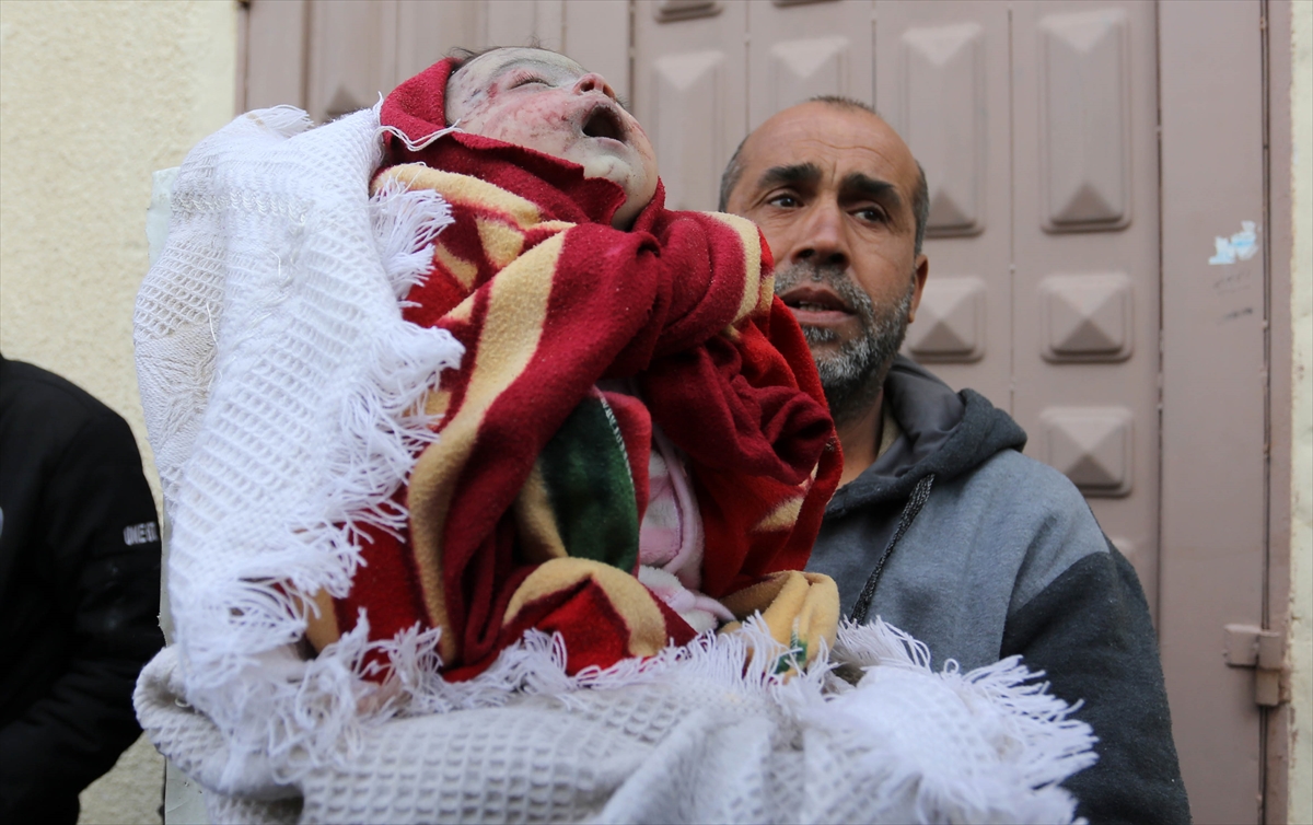 Gaza: 104 Palestinians killed, 160 injured by Israeli bombings last 24 hours