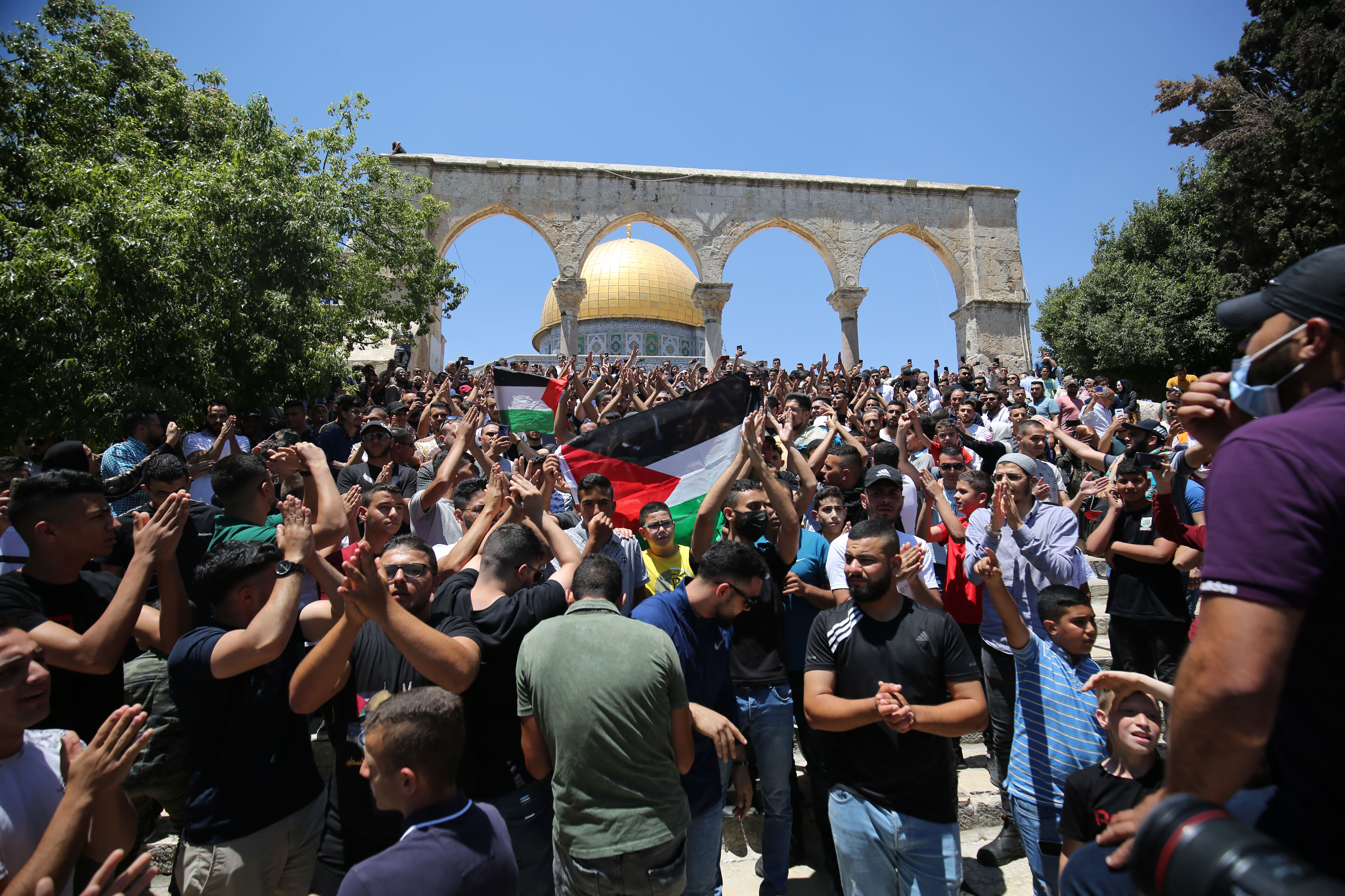 Israeli forces injure 2 Palestinians inside Al-Aqsa Mosque complex