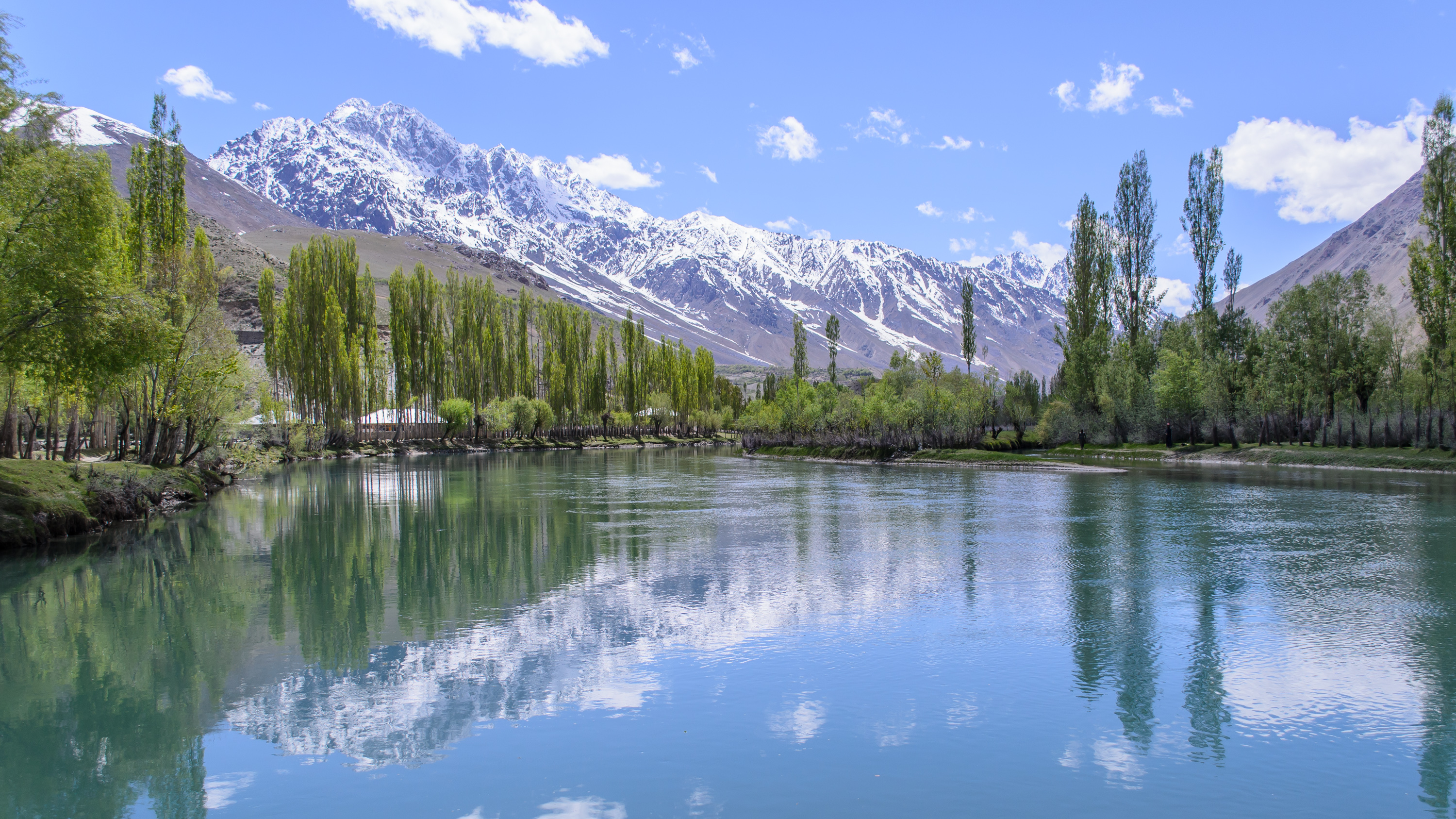 ‘Unimaginably beautiful’ Pakistan ranked world’s top destination
