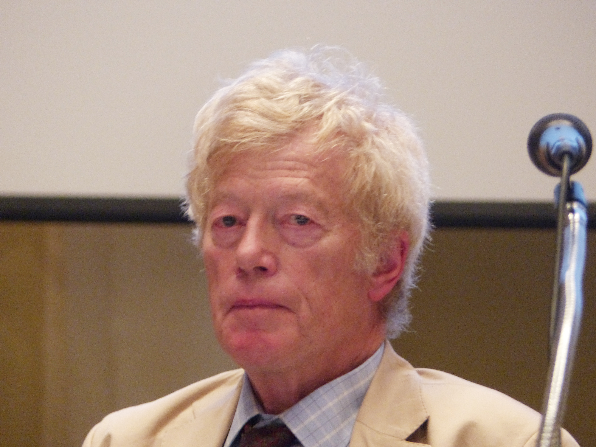 Senior government adviser sacked following outcry over Islamophobic remarks