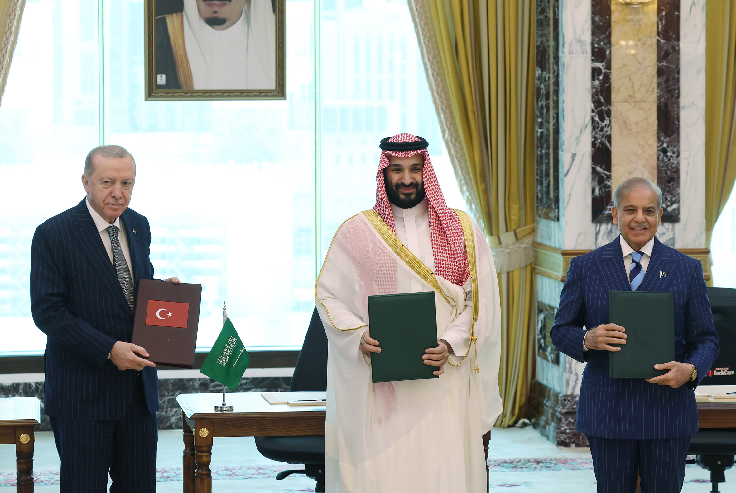 Saudi Arabia, Pakistan and Türkiye sign ‘Muslim NATO’ defence pact as US influence faces scrutiny