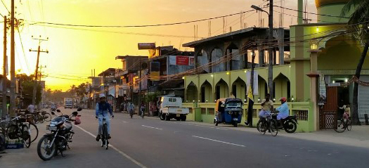 Sri Lanka troops humiliate Muslims