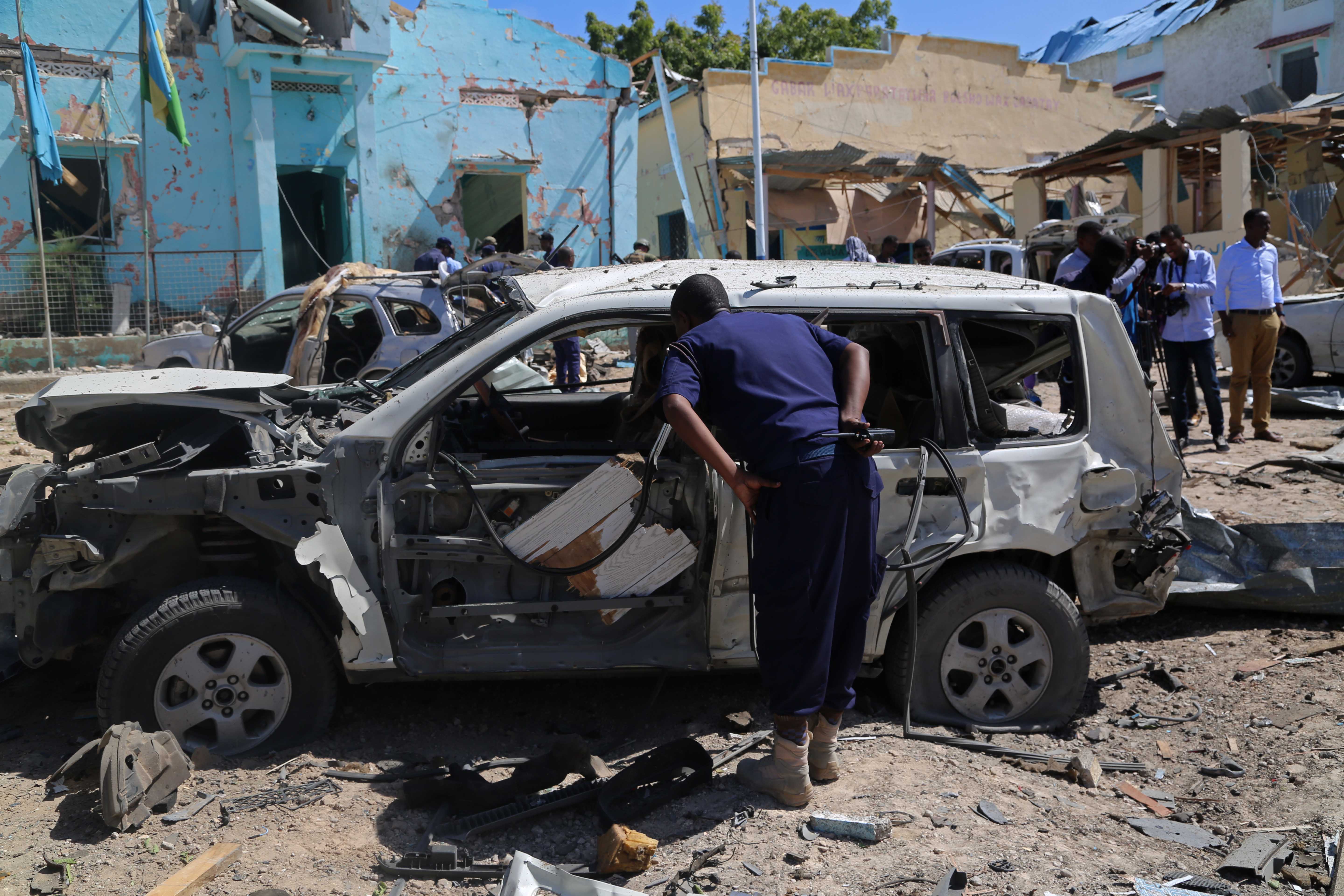 Somalia: 5 killed in suicide car bomb attack