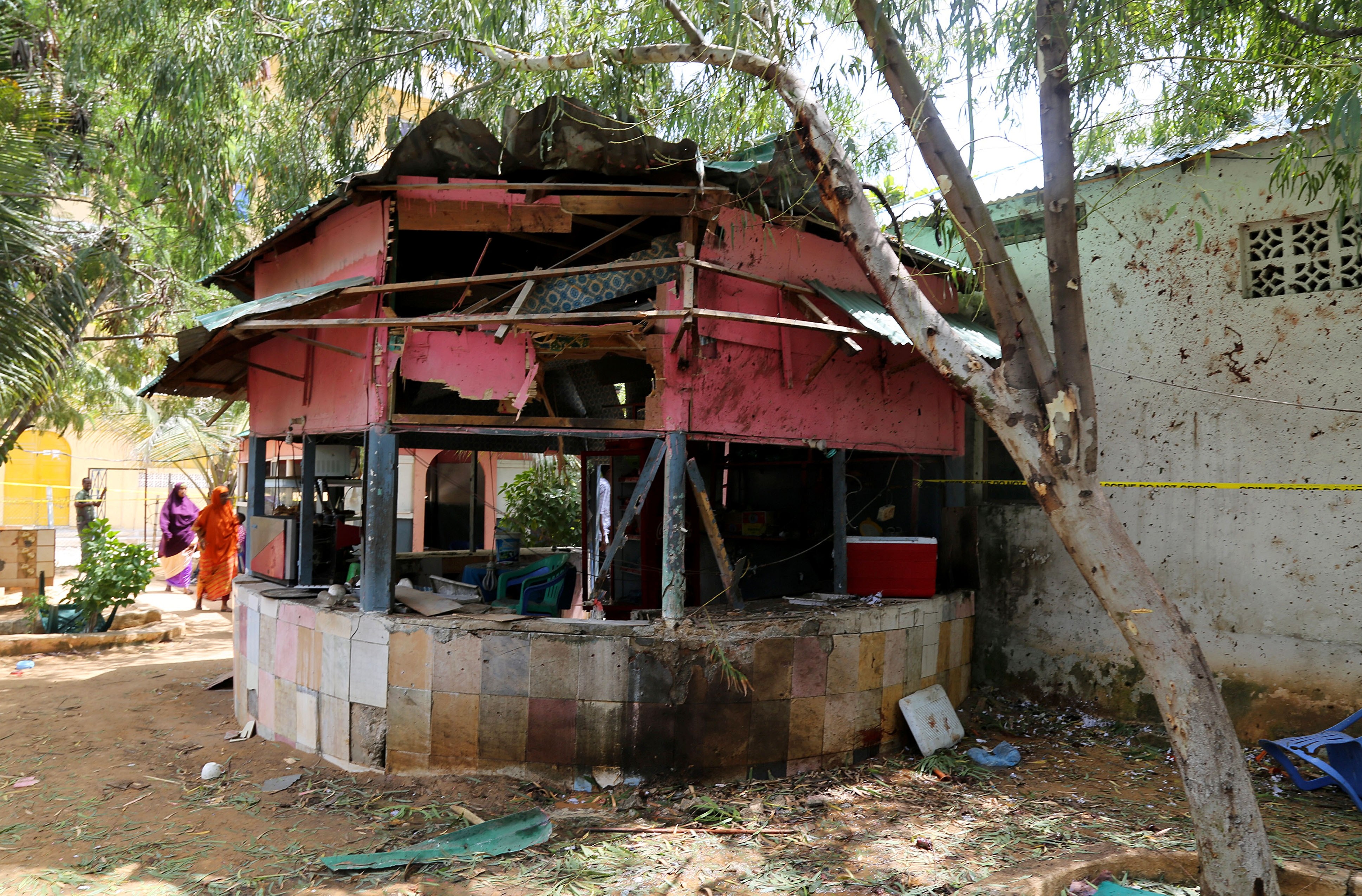 Somalia: Double explosions kill 4, injures dozens