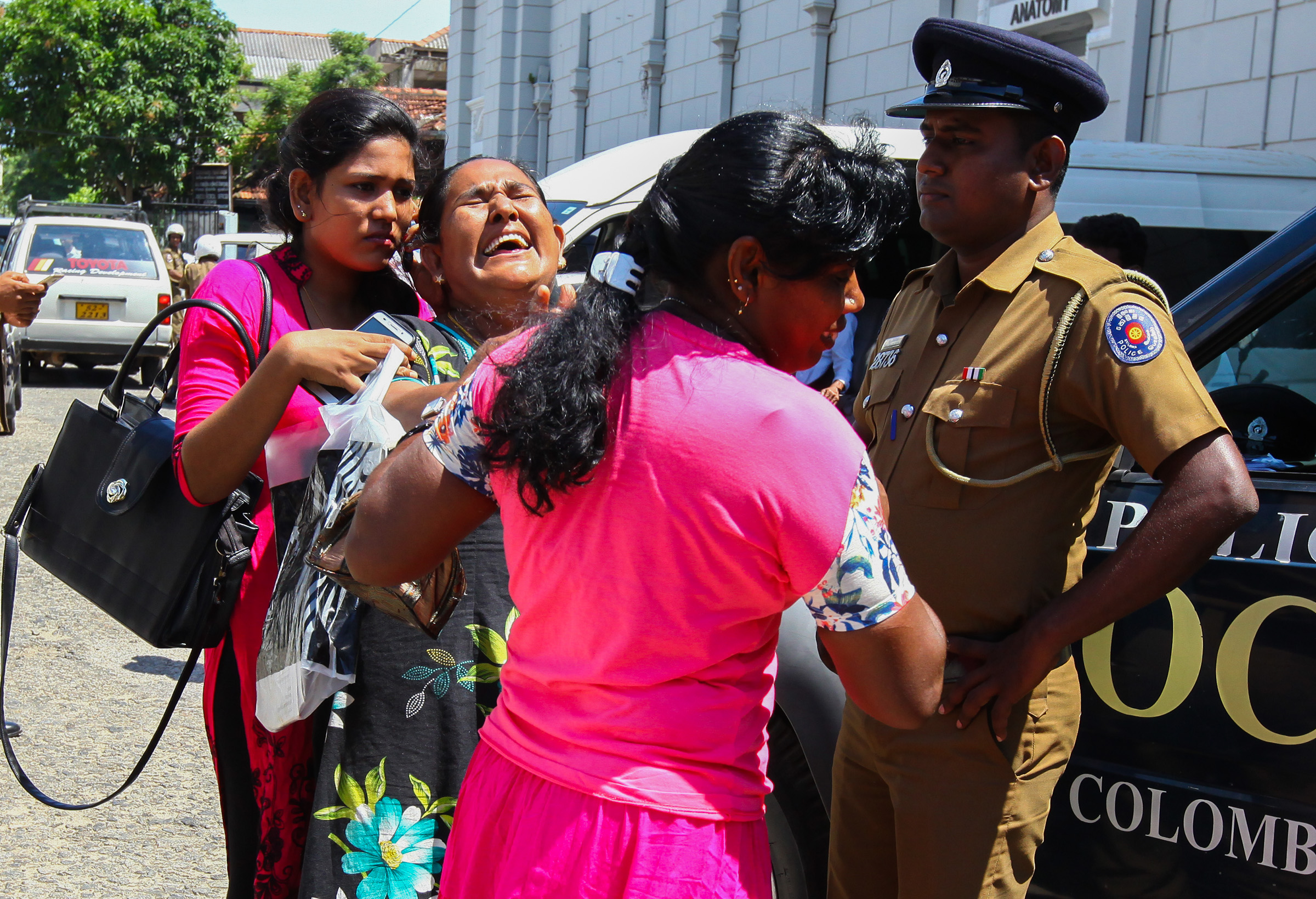 Sri Lanka: Death toll in in terror attacks roars to 290