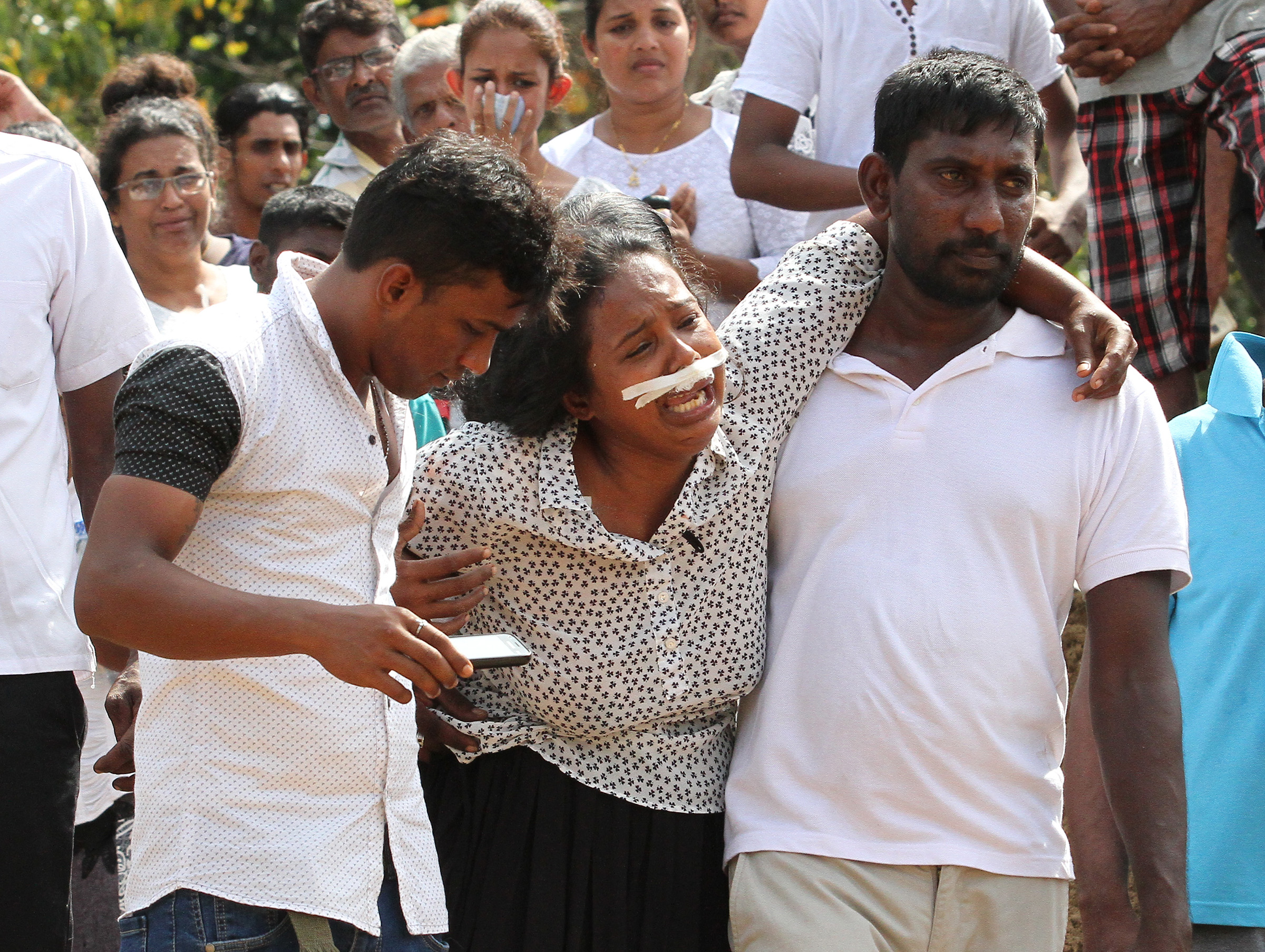 Sri Lanka: Death toll from terrorists bombings rises to 359