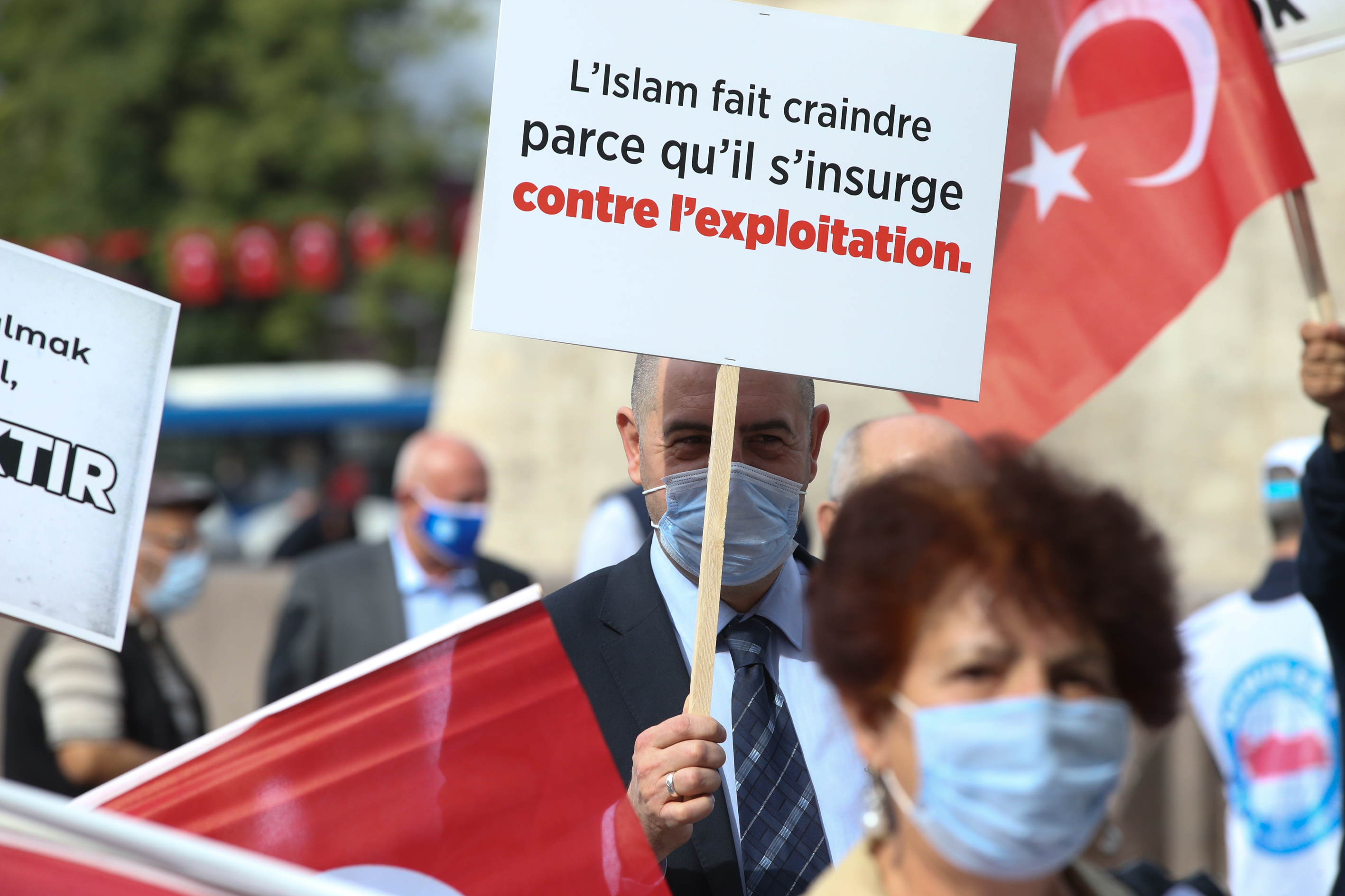 France: Mosque in Vernon receives death threats