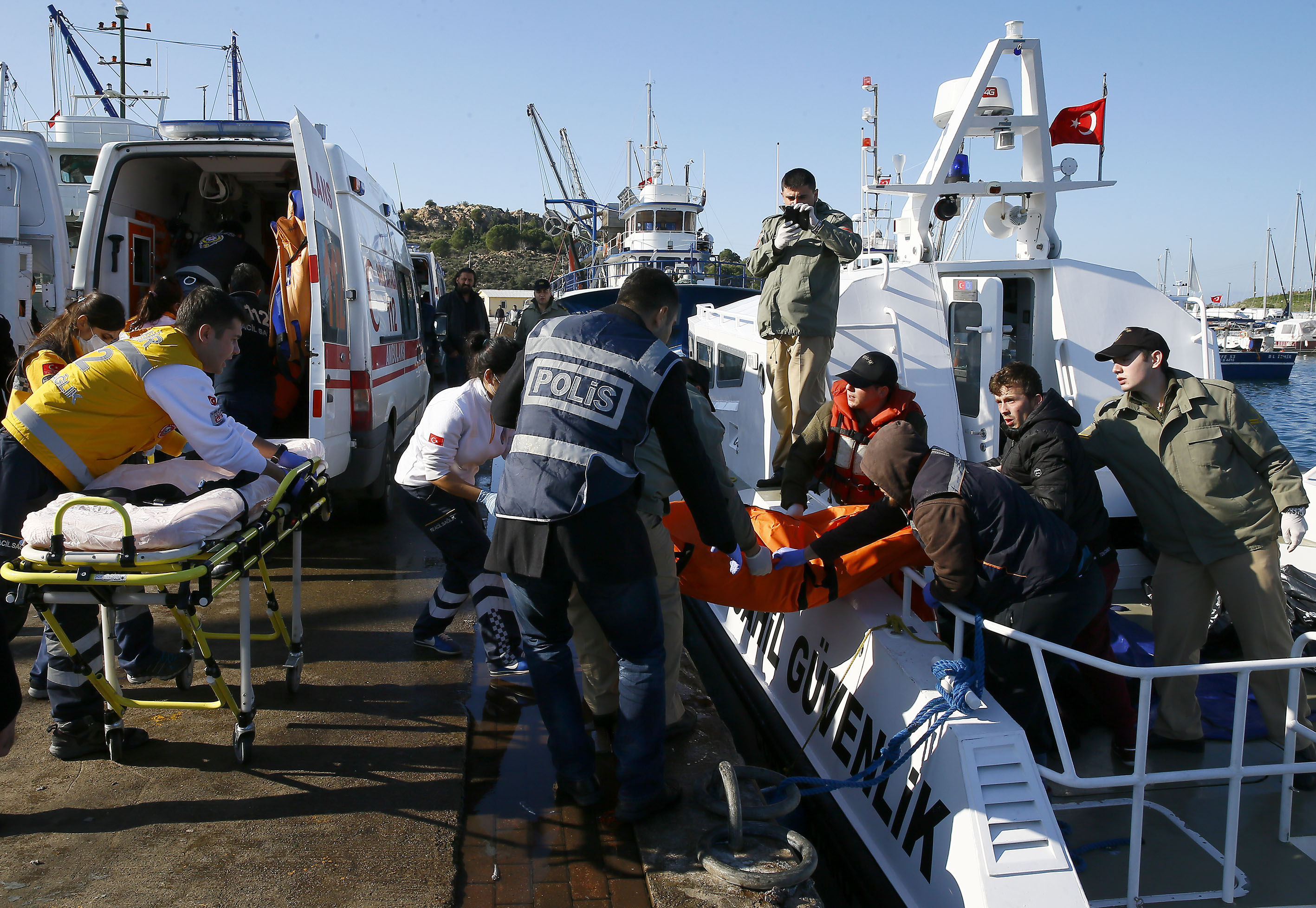Turkey:  Four die after boat sinks off western Turkey