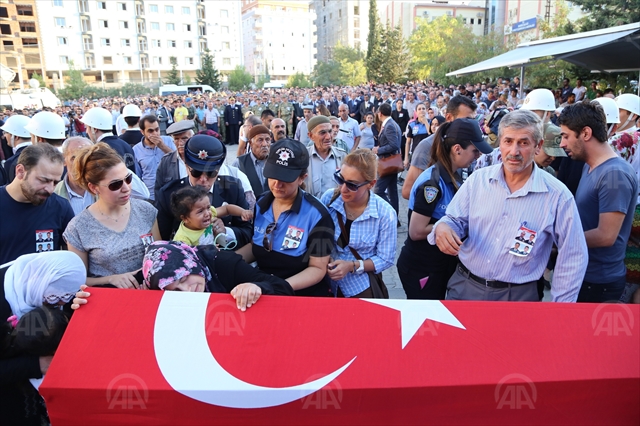 Turkey: 16 Turkish soldiers killed in Daglica attack
