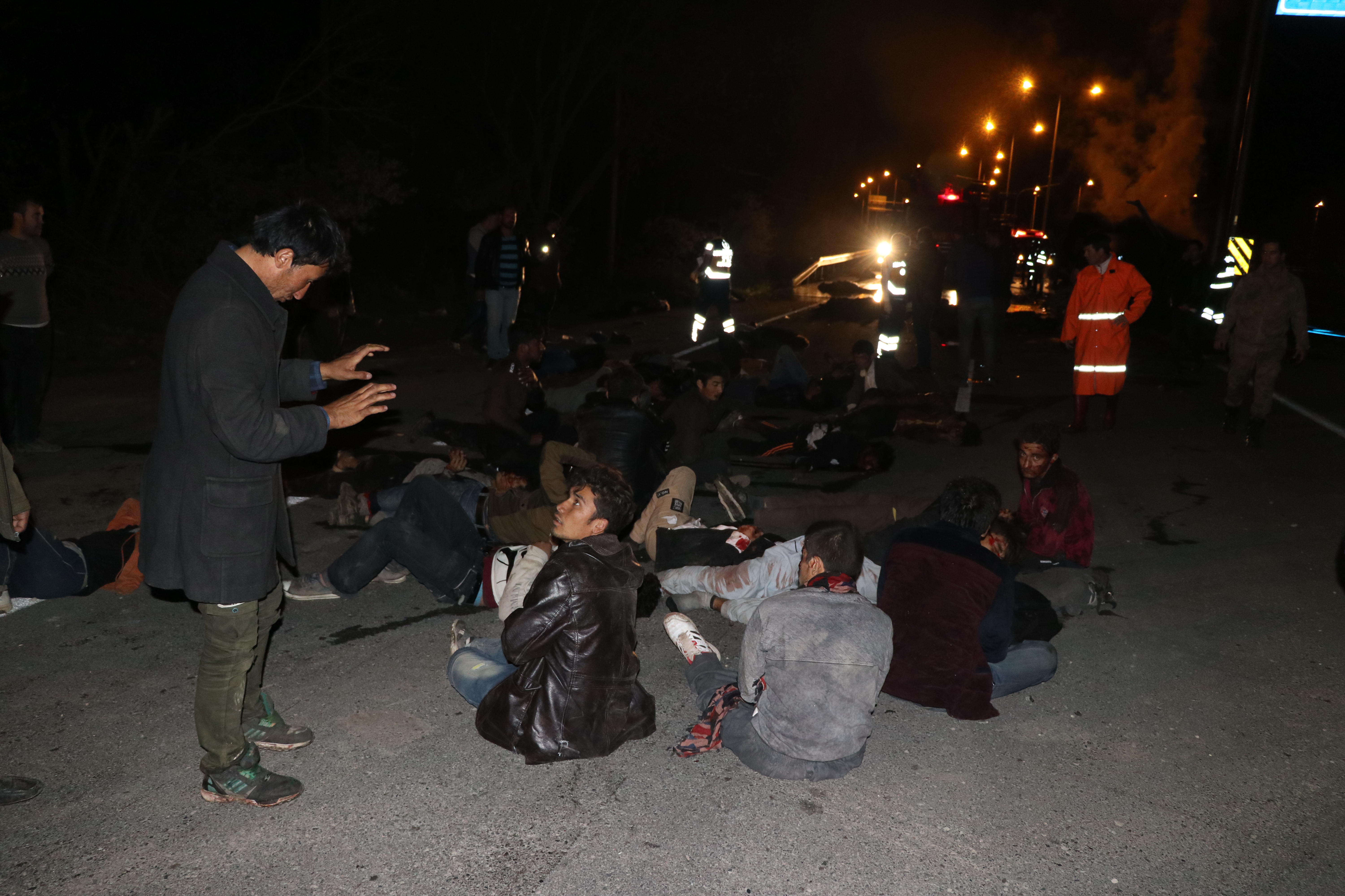Turkey: 17 migrants killed in minibus crash in eastern Turkey