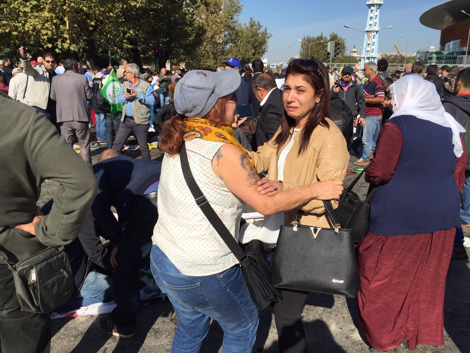 Turkey: Dozens of casualties in blasts at Ankara train station