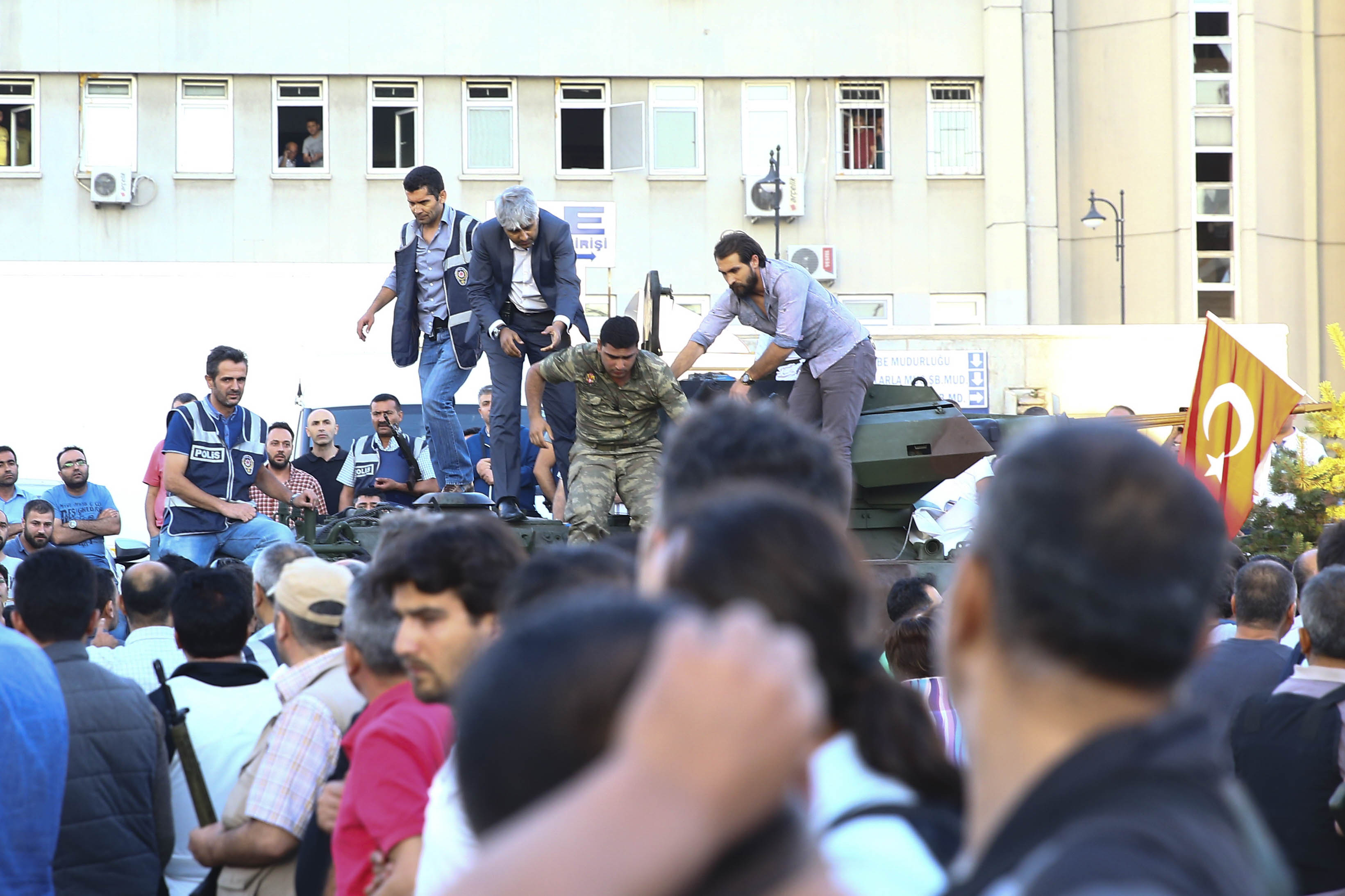 Turkey: Govt in control, foreign ministry says