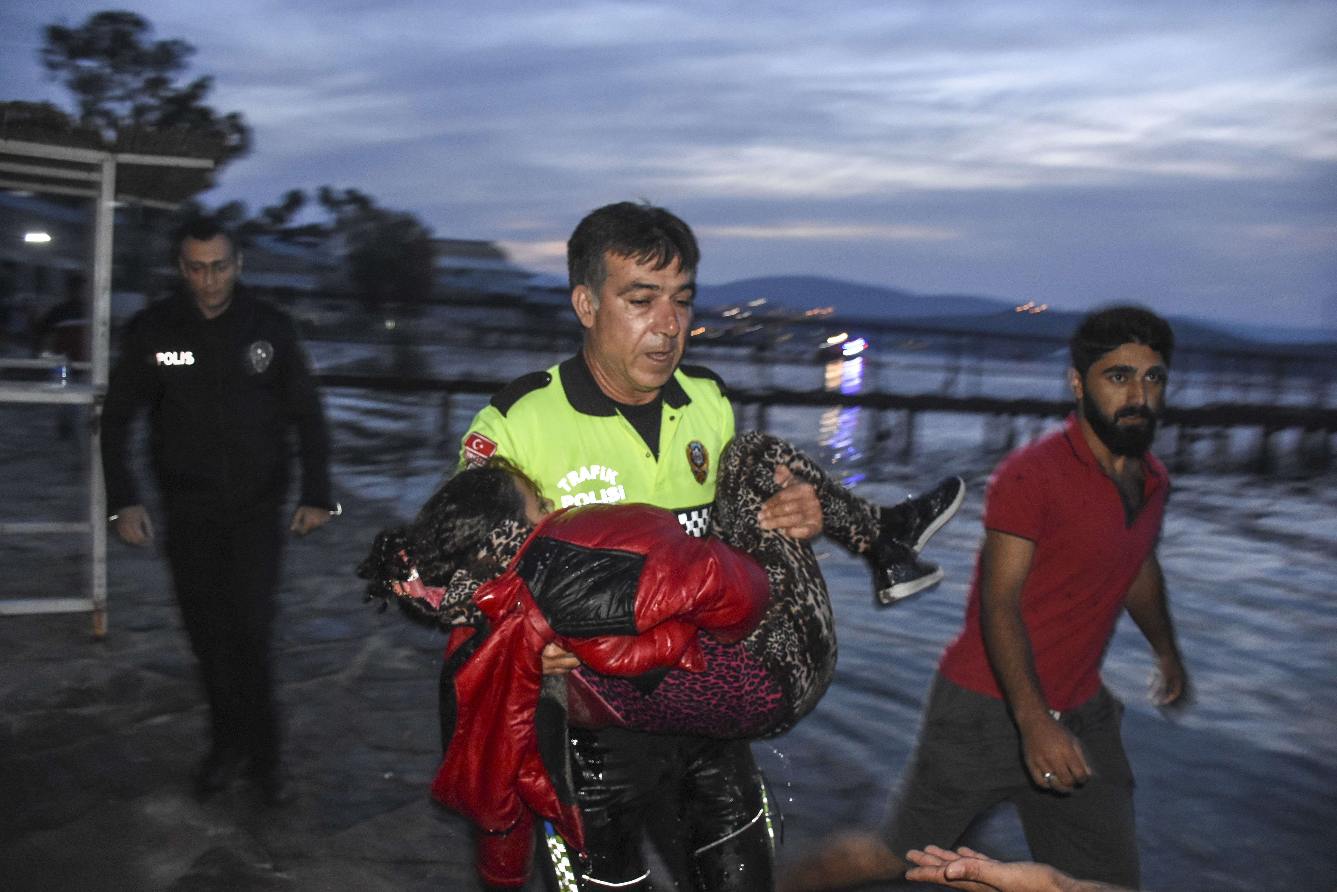 Turkey: 30 irregular migrants rescued in Aegean Sea
