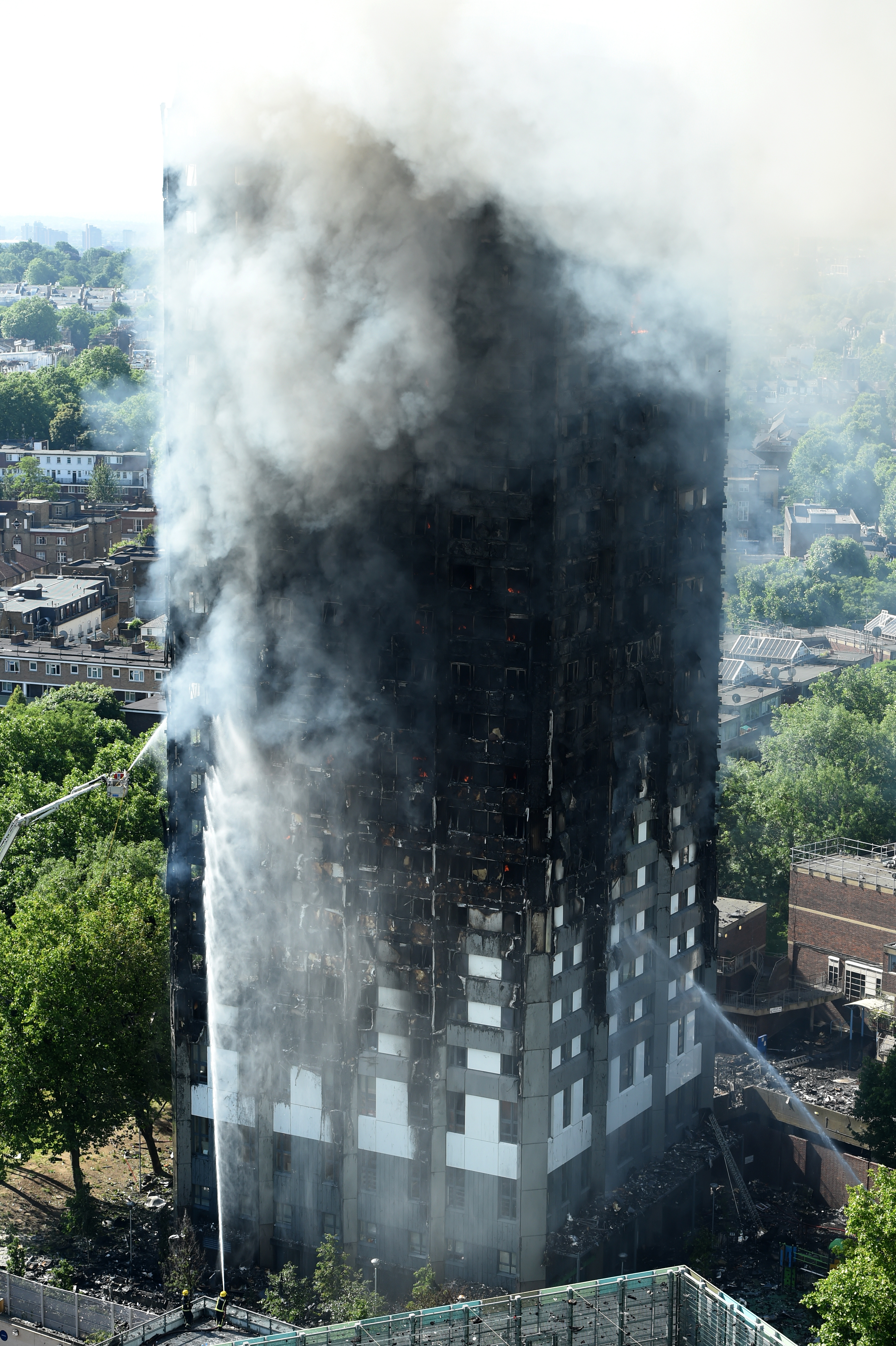 UK: Huge blaze in London apartment block claims six lives
