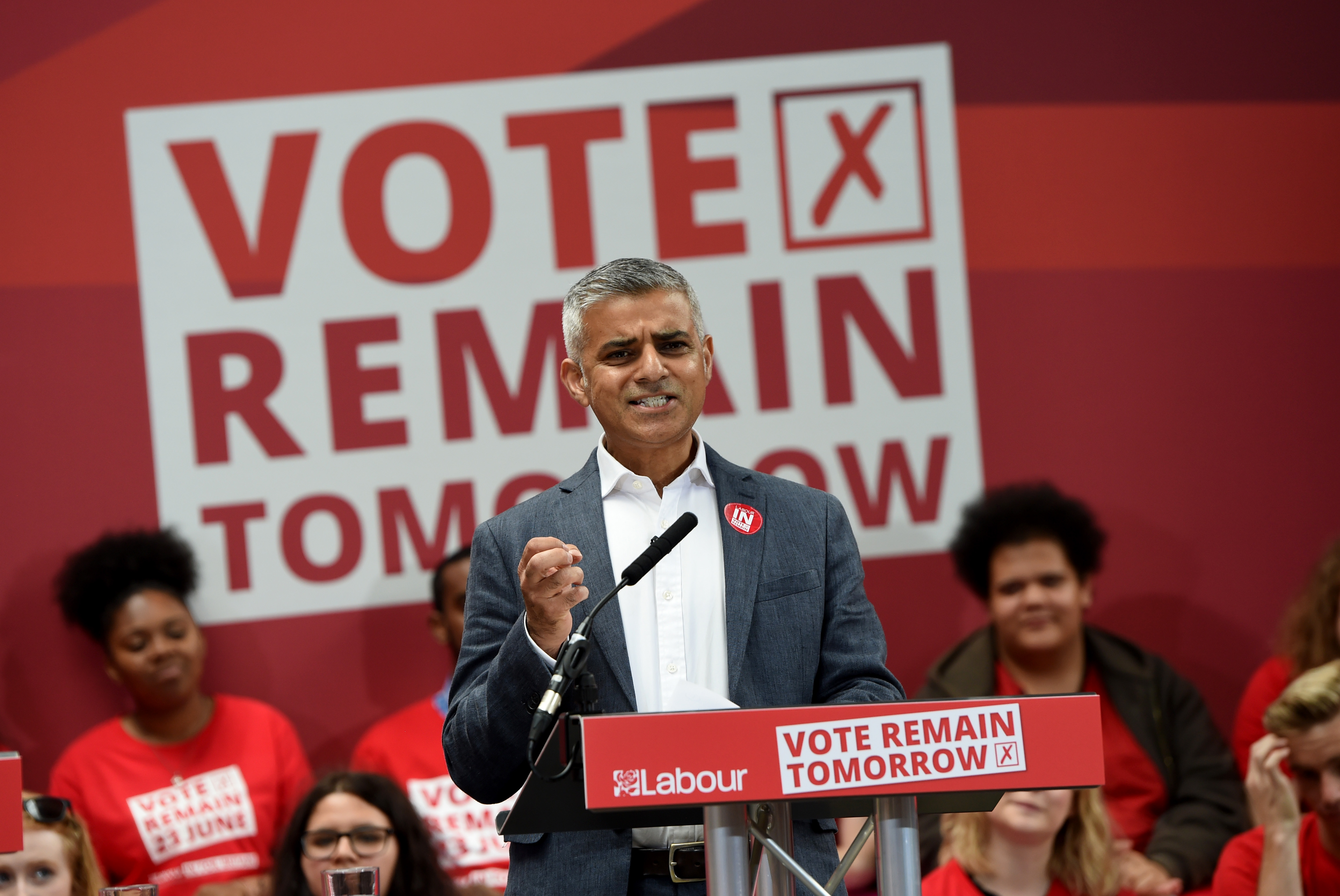 UK: London mayor Khan demands more autonomy