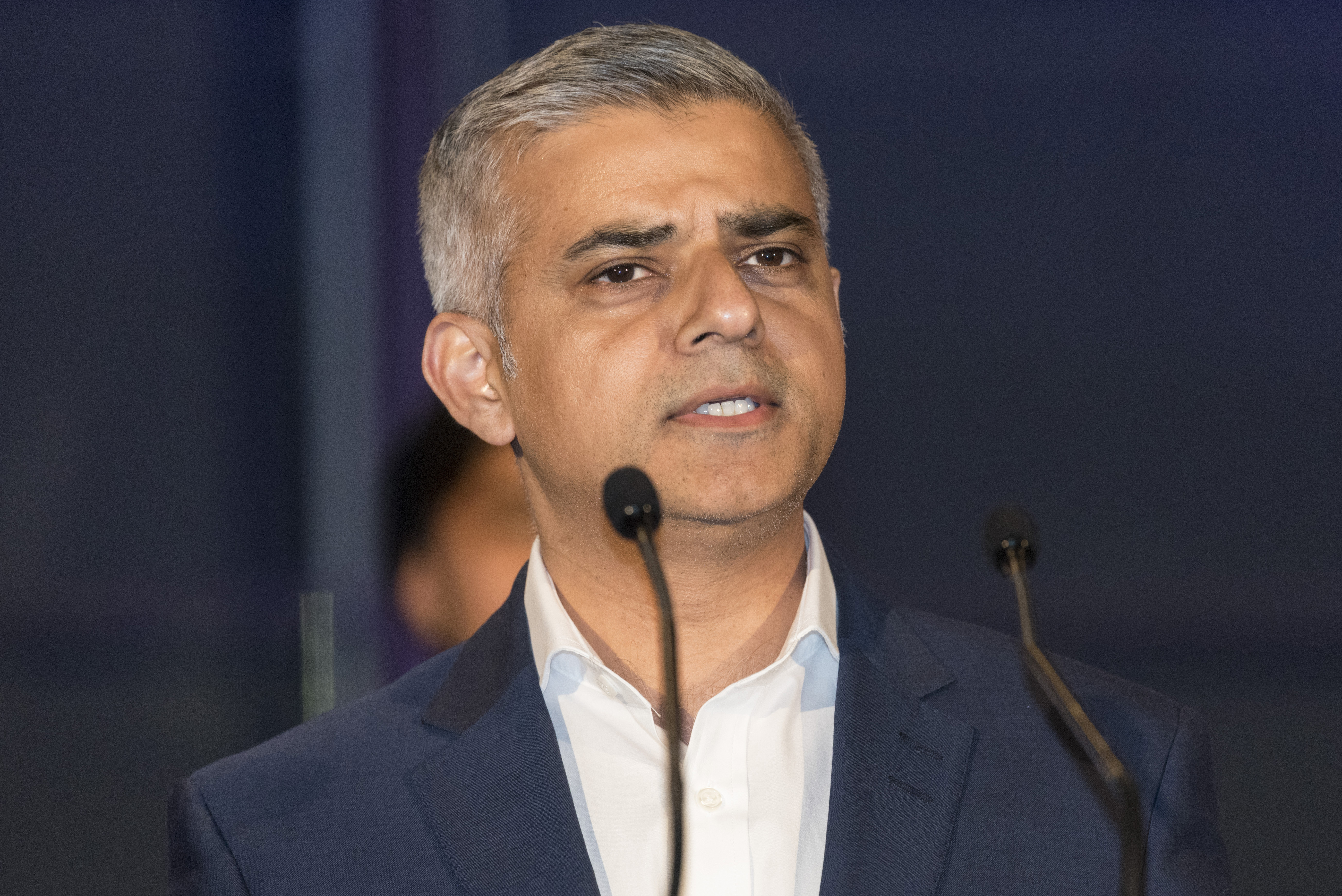 Khan to visit India, Pakistan to promote business