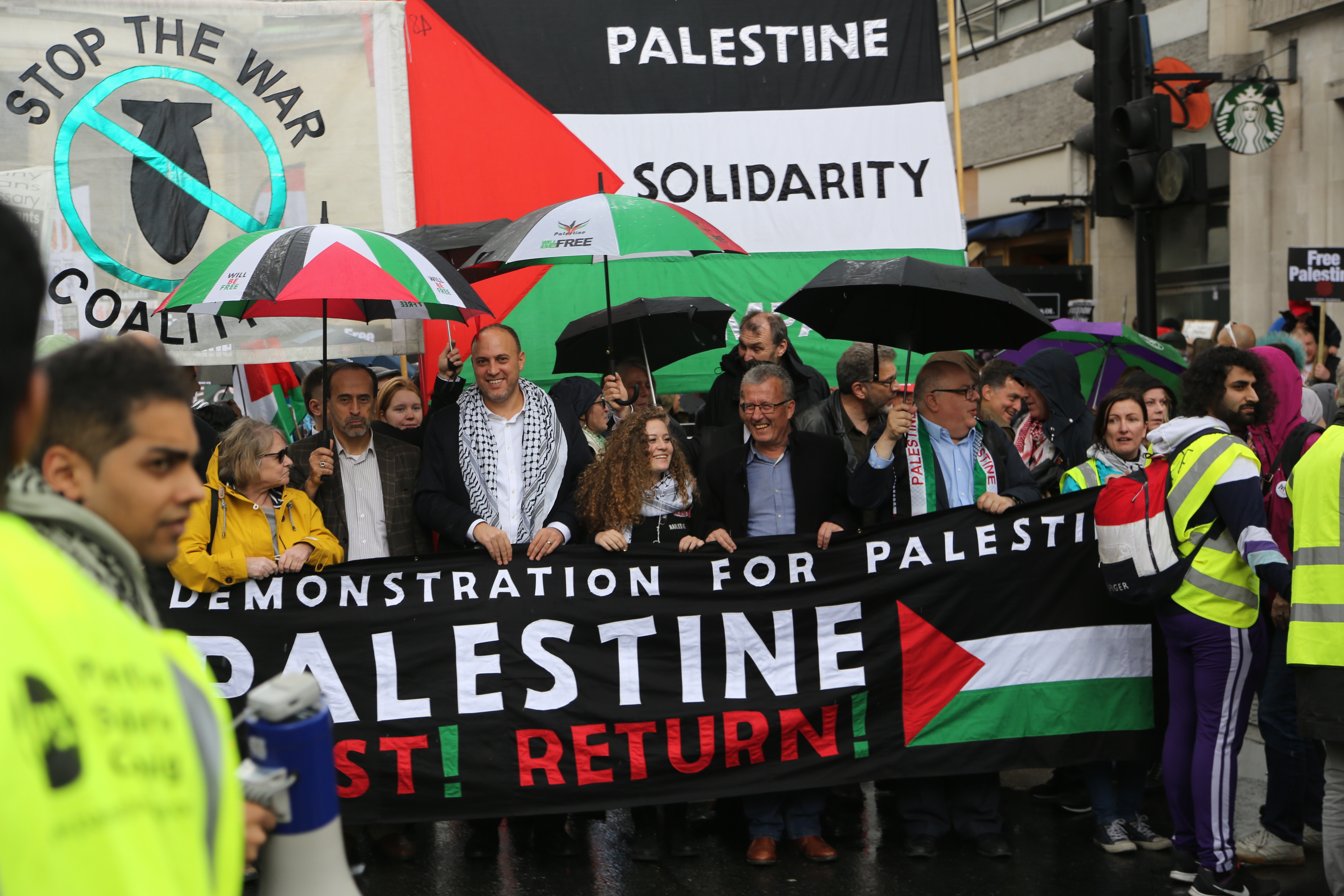 UK: Thousands march for Palestine in London